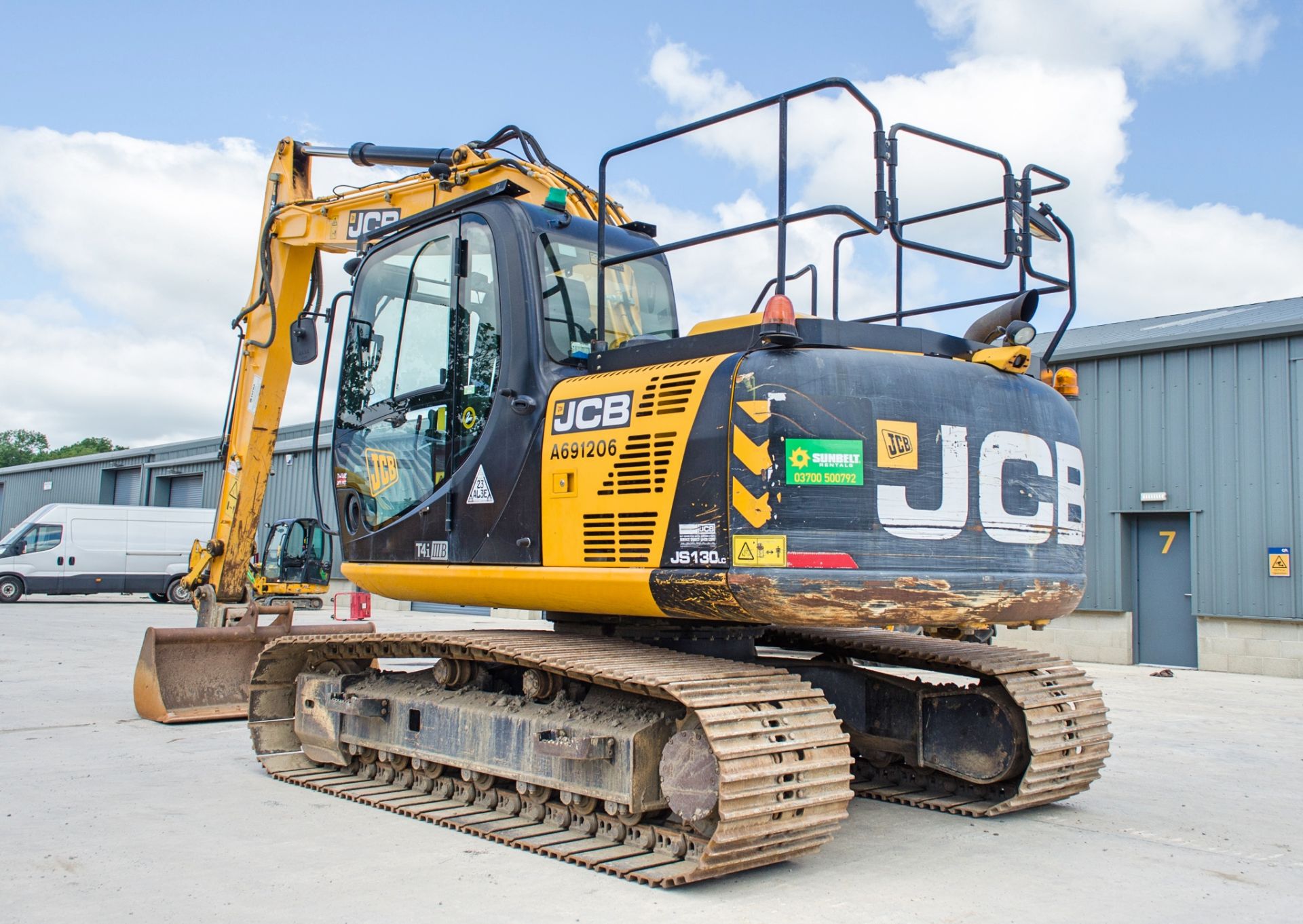 JCB JS130 13 tonne steel tracked excavator Year: 2015 S/N: 2441350 Recorded Hours: 3805 piped, - Image 4 of 28