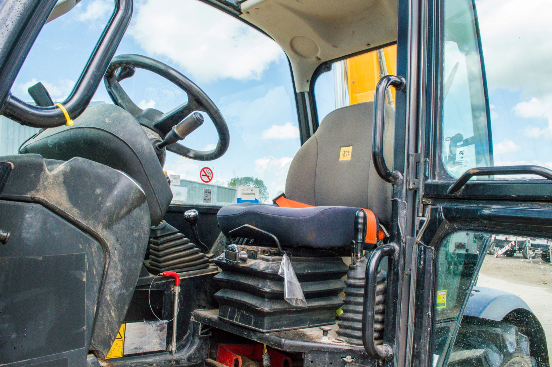 JCB 535-125 12 metre telescopic handler Year: 2016 S/N: 461180 Recorded Hours: 2400 A727307 - Image 22 of 26