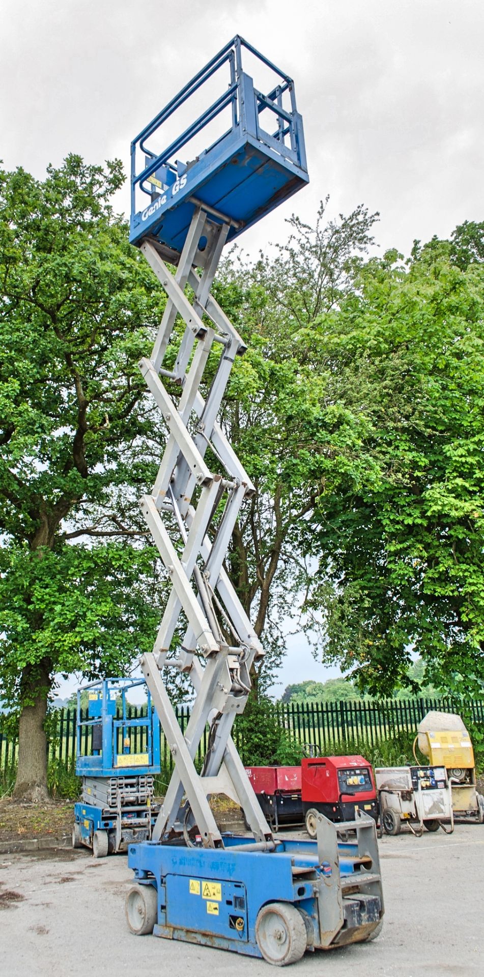 Genie GS1932 battery electric scissor lift Year: 2015 S/N: 14793 Recorded Hours: 180 A679490 - Image 5 of 9