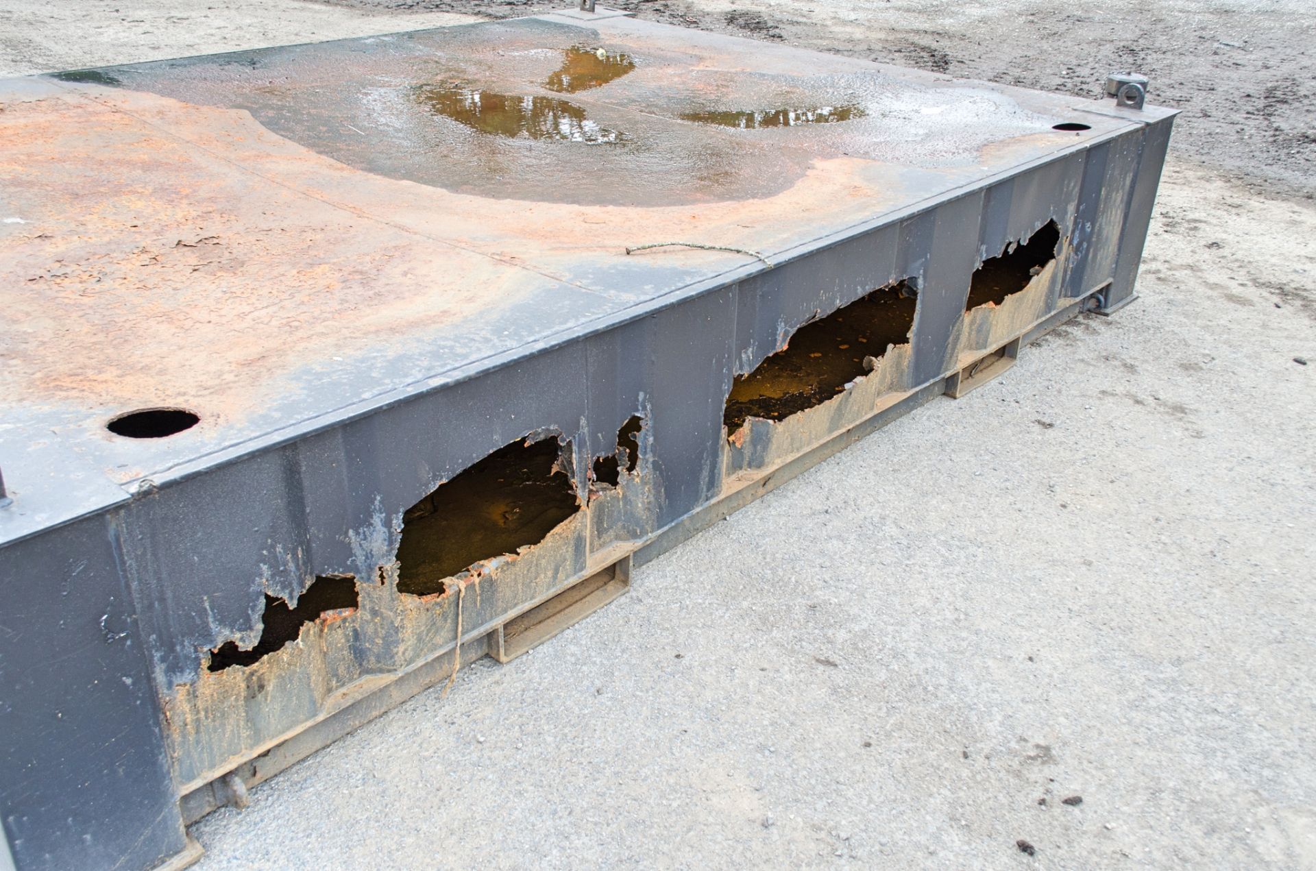 Alsim effluent tank A629989 ** Has holes as photographed ** - Image 3 of 4