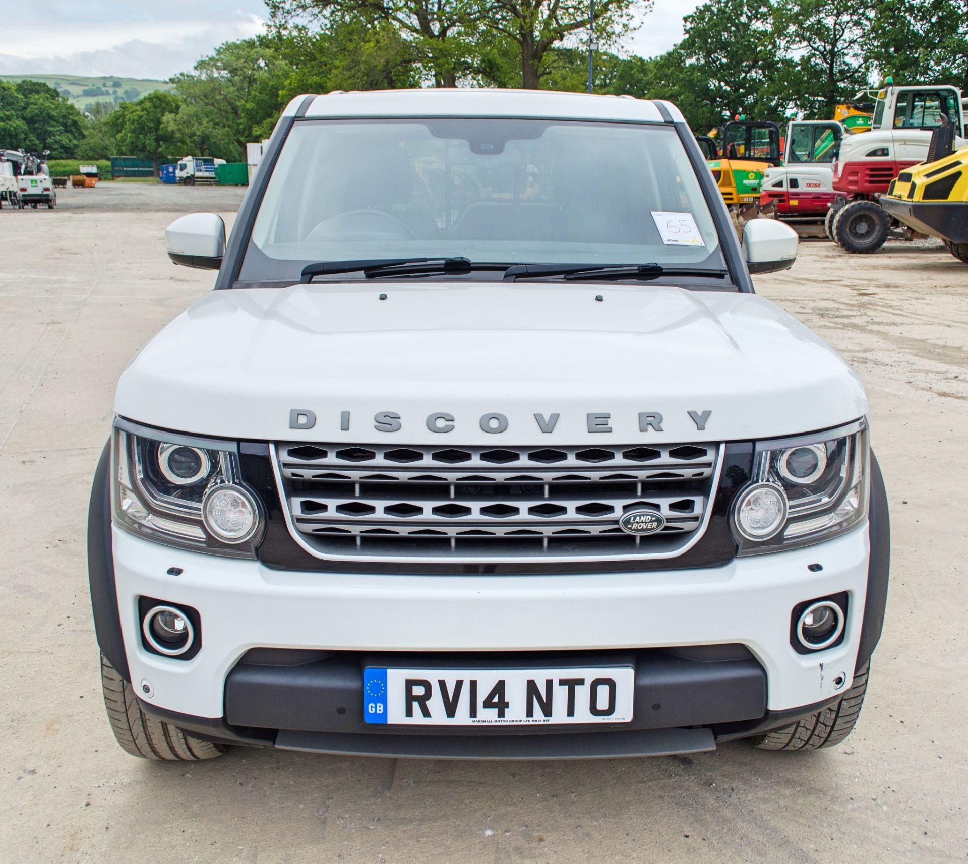 Land Rover Discovery 4 3.0 SDV6 255 XS Commercial 4x4 utility vehicle Registration Number: RV14 - Image 5 of 33