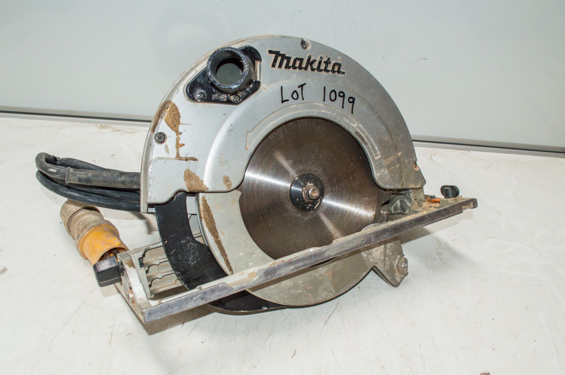 Makita 5903R 110v circular saw 02031655