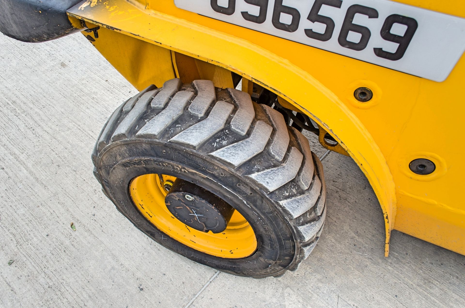 JCB 520-40 4 metre telescopic handler Year: 2008 S/N: 1014369 Recorded Hours: 4290 096569 - Image 13 of 20