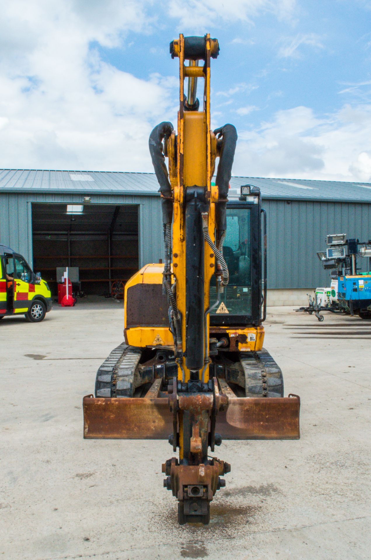 JCB 65R-1 6.5 tonne rubber tracked midi excavator Year: 2015 S/N: 914091 Recorded Hours: 1474 piped, - Image 5 of 19