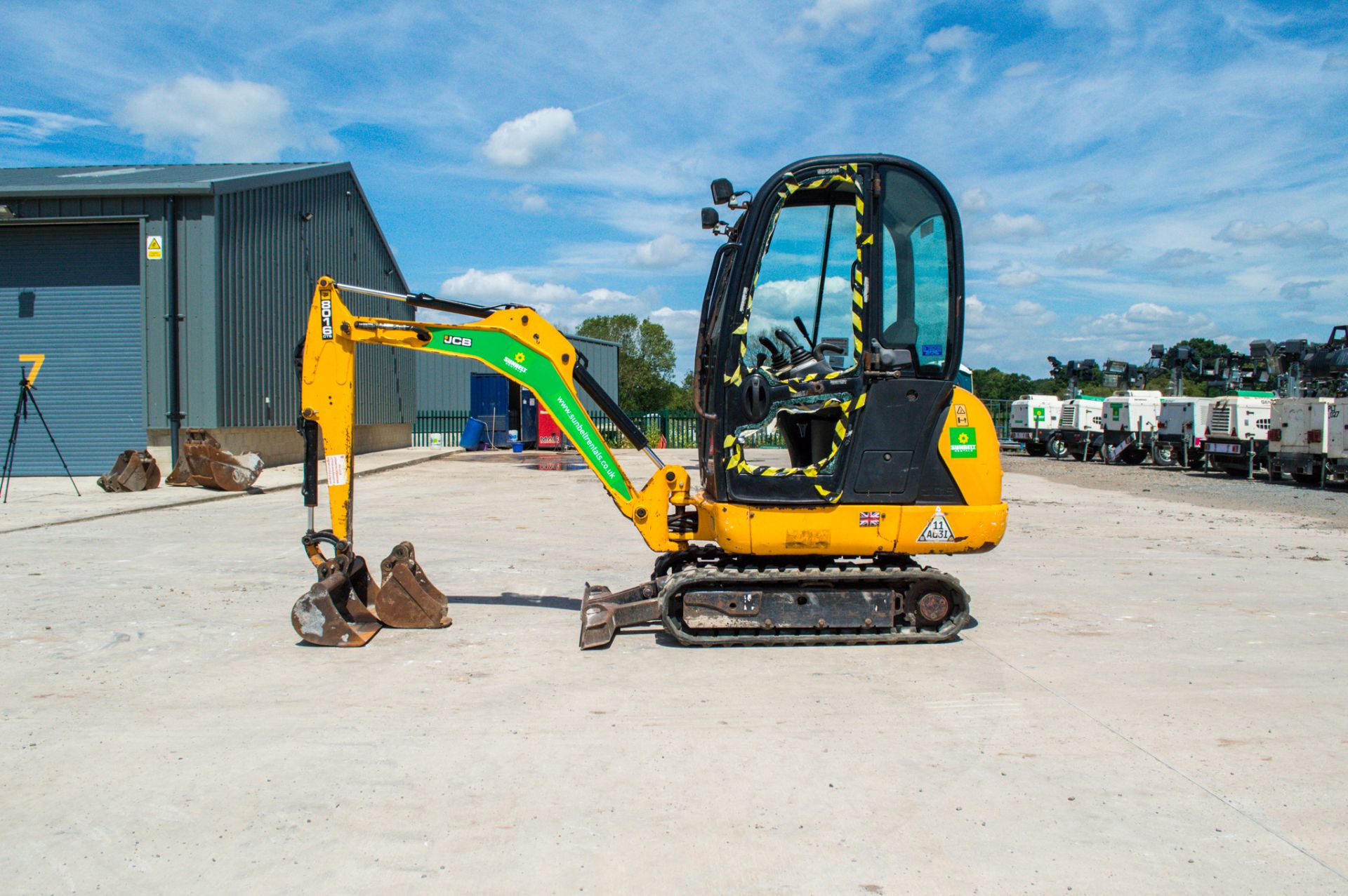 JCB 8016 CTS  1.6 tonne rubber tracked mini excavator Year: 2015 S/N: 2071735 Recorded Hours: 2088 - Image 7 of 21