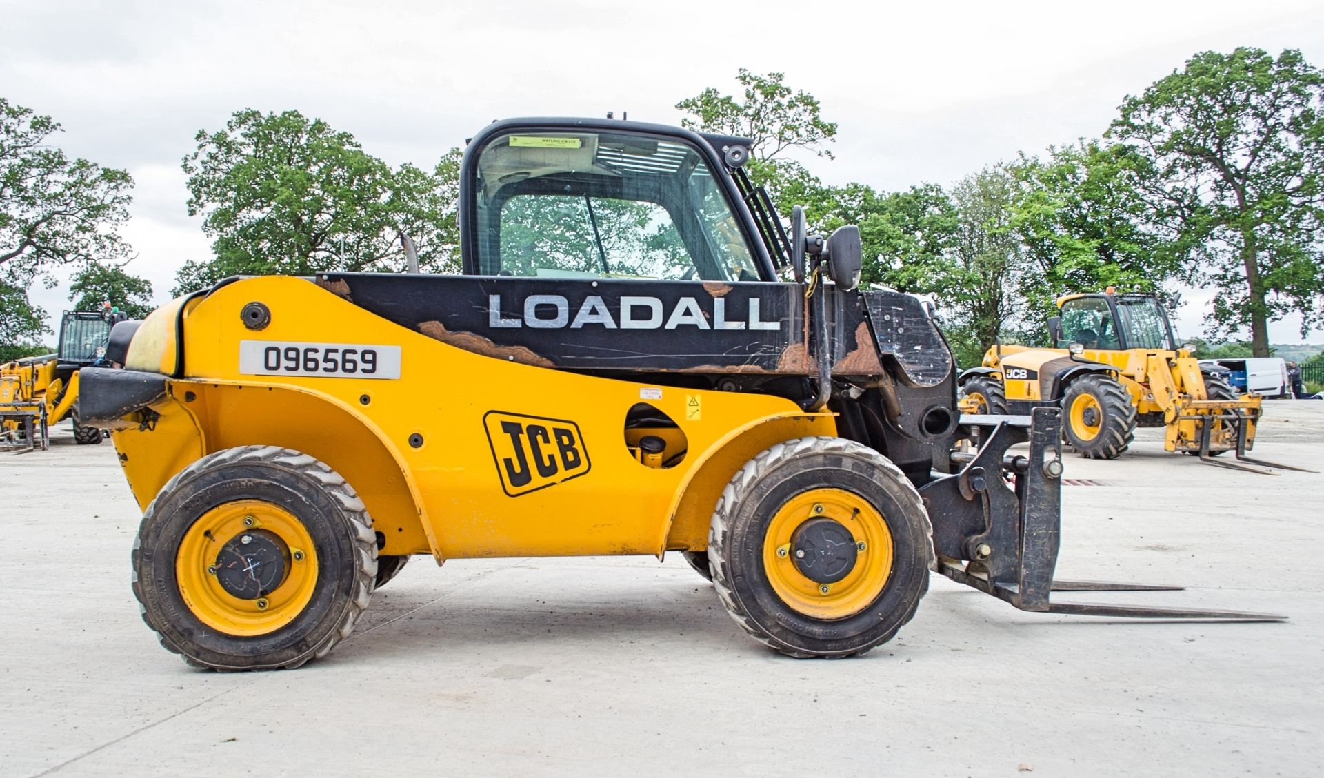 JCB 520-40 4 metre telescopic handler Year: 2008 S/N: 1014369 Recorded Hours: 4290 096569 - Image 8 of 20