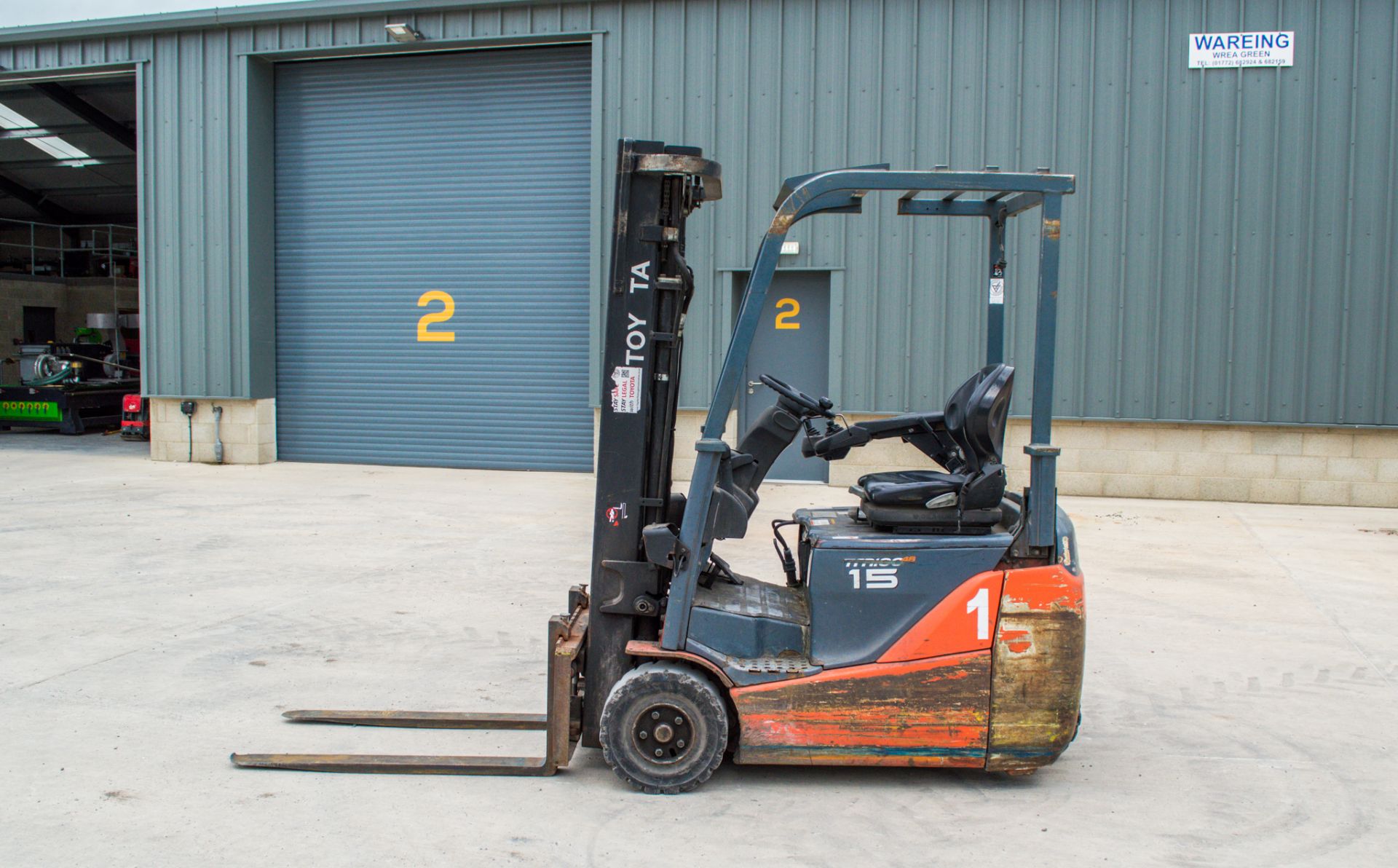 Toyota 8FBET 15 1.5 tonne electric fork lift truck  Year: 2015 S/N: 16546 Recorded Hours: 9187 ** No - Bild 8 aus 18