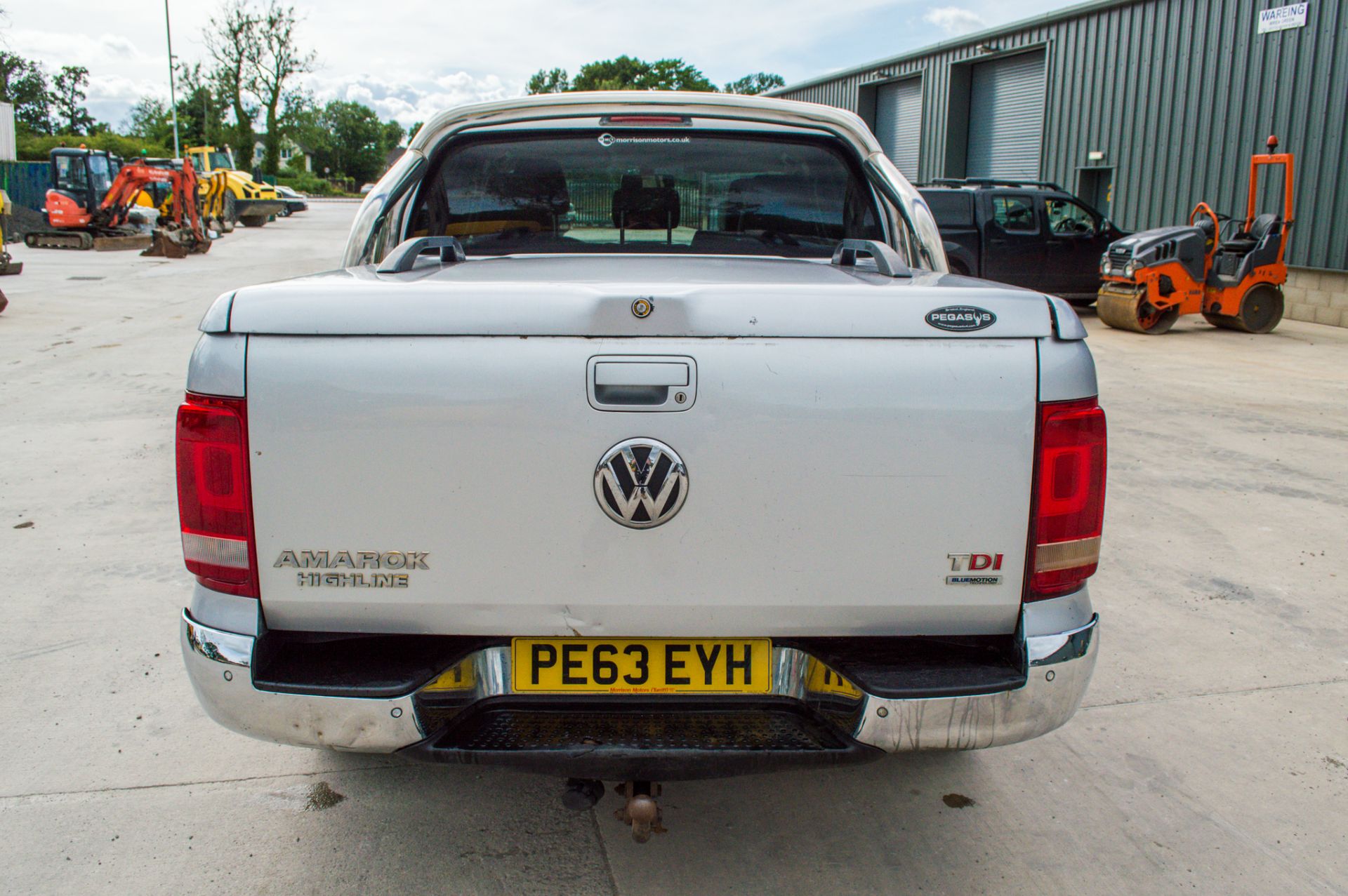 Volkswagen Amarok 2.0 TDI highline 4wd automatic double cab pick up Reg No: PE63 EYH Date of - Image 6 of 30