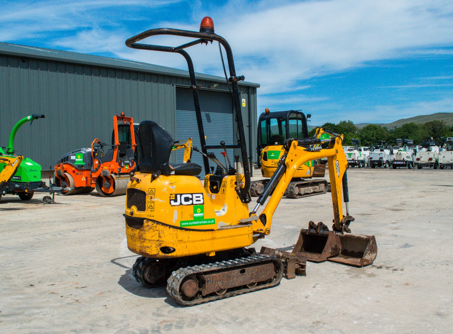 JCB 8008 CTS 0.8 tonne rubber tracked micro excavator Year: 2015 S/N: 410196 Recorded Hours: 373 - Image 3 of 20