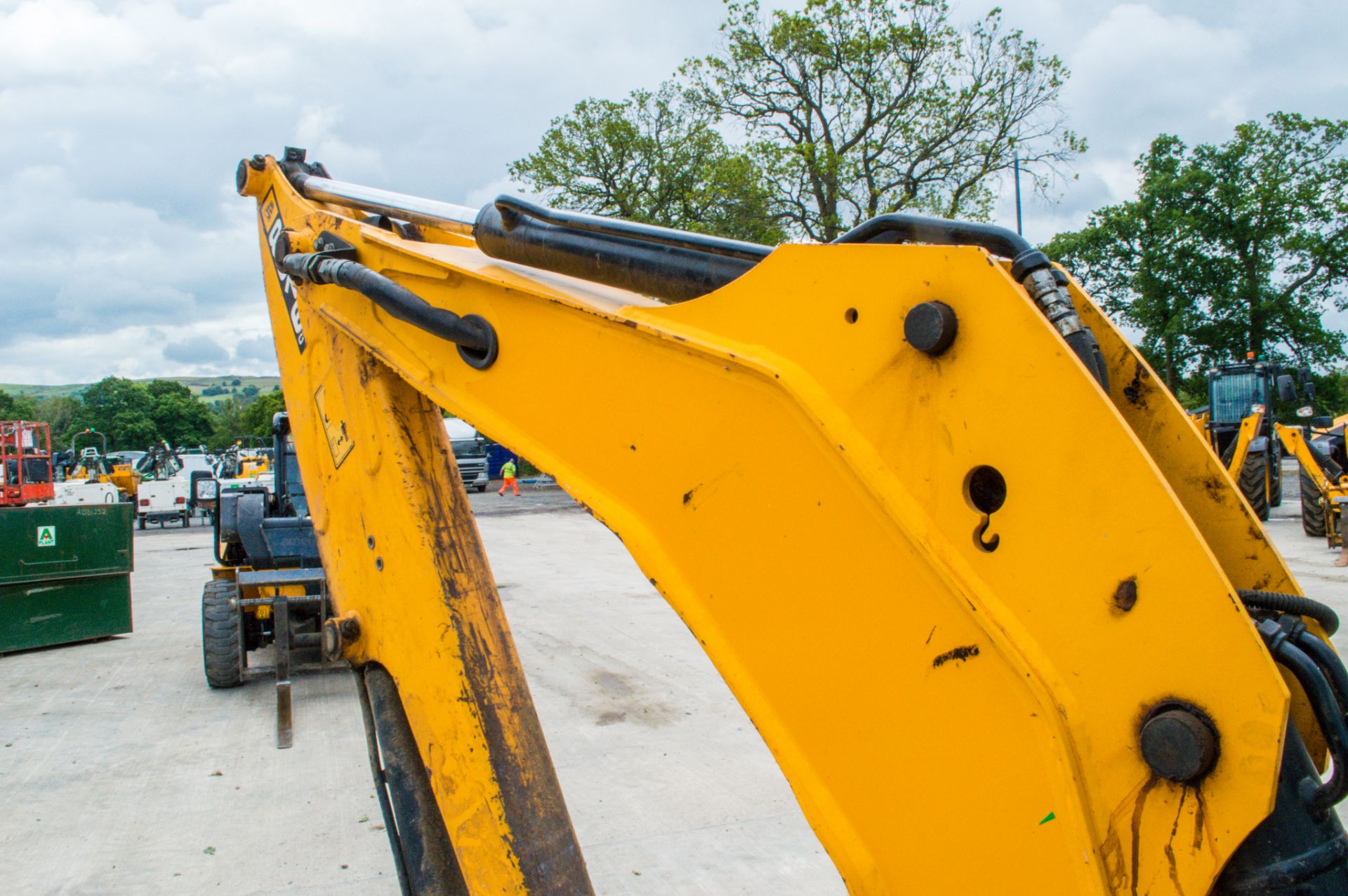 JCB 8016 CTS 1.6 tonne rubber tracked mini excavator Year: 2014 VIN: JCB08016A02071646 Recorded - Image 11 of 22