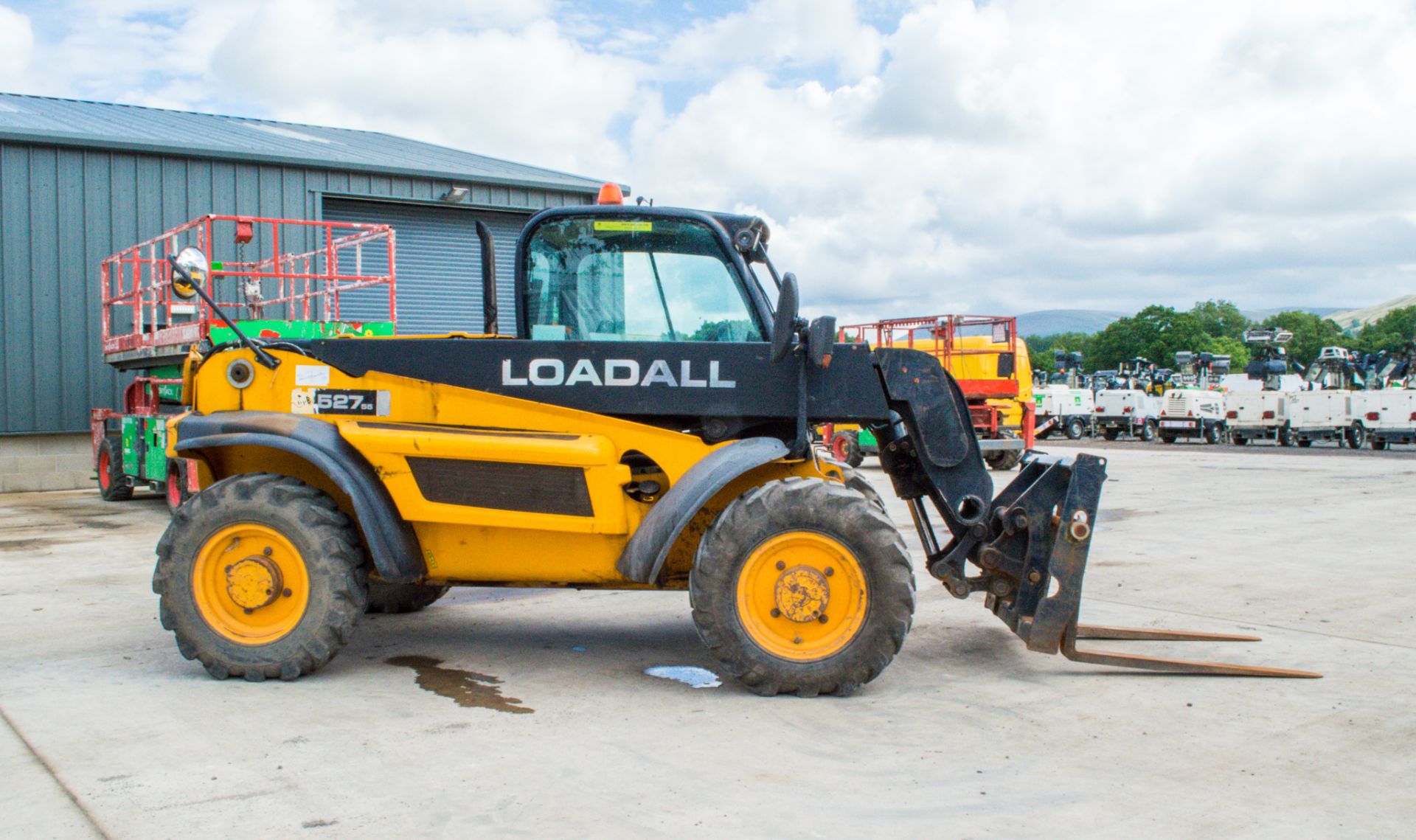 JCB 527-55 5.5 metre telescopic handler Year: 2006 S/N: 1069226 Recorded Hours: 3053 - Image 8 of 20