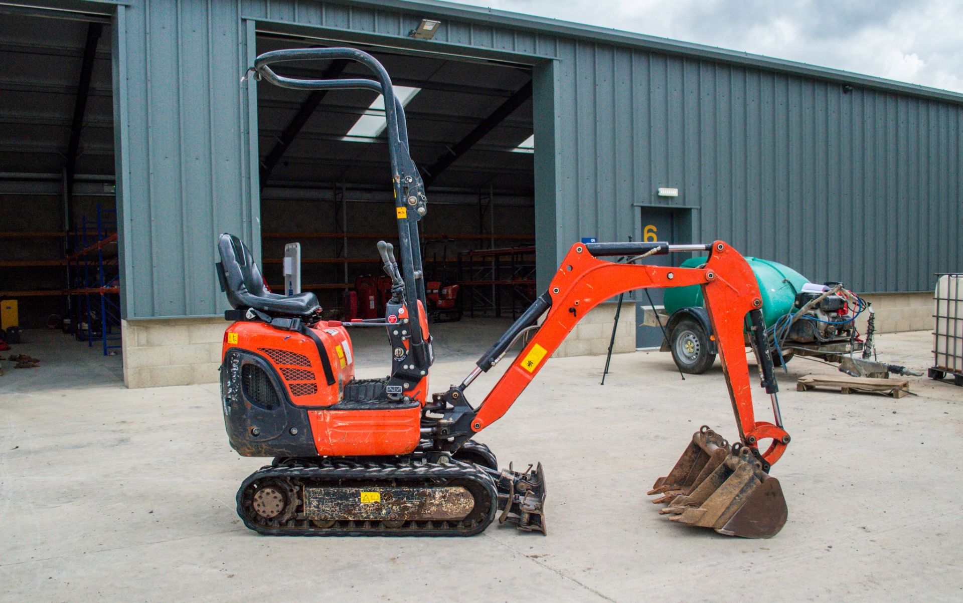 Kubota K008-3 0.8 tonne rubber tracked micro excavator Year: 2018 S/N: 31135 Recorded Hours: 629 - Bild 7 aus 18