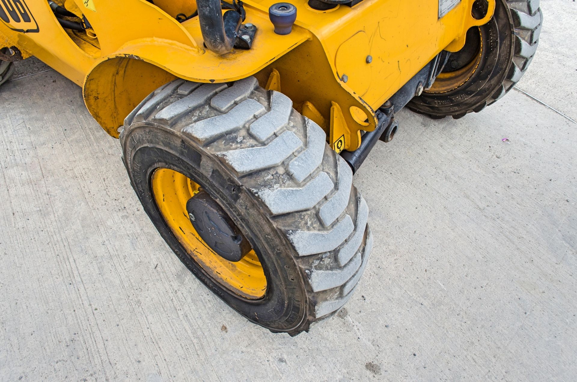 JCB 520-40 4 metre telescopic handler Year: 2008 S/N: 1014369 Recorded Hours: 4290 096569 - Image 12 of 20