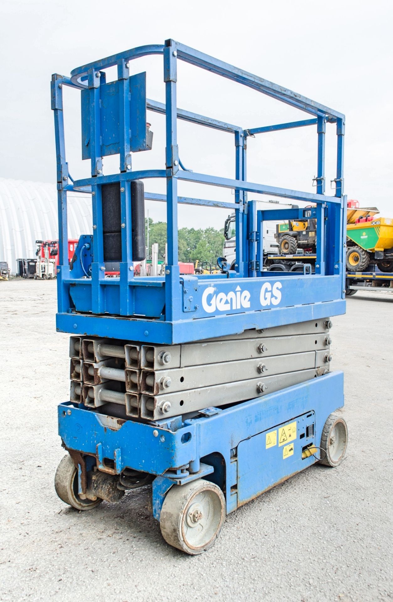 Genie GS1932 battery electric scissor lift Year: 2015 S/N: 14793 Recorded Hours: 180 A679490