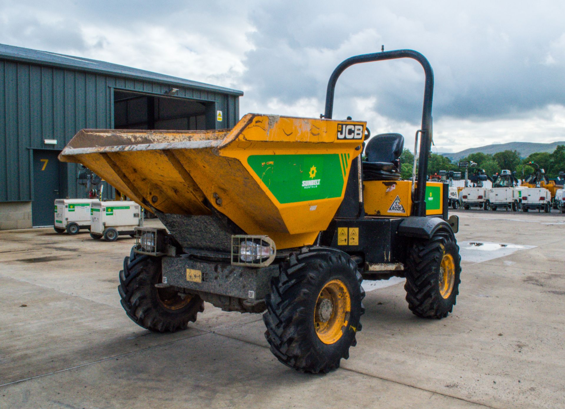 JCB 3 tonne swivel skip dumper Year:2016 S/N: RF9734 Recorded Hours: Not displayed ** Clock