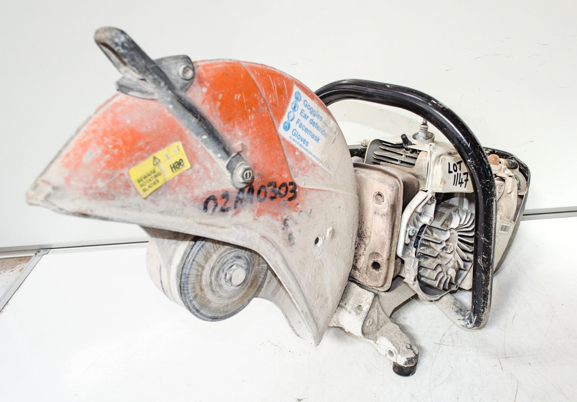 Stihl TS410 petrol driven cut off saw ** Cover and other parts missing ** 02AA0303