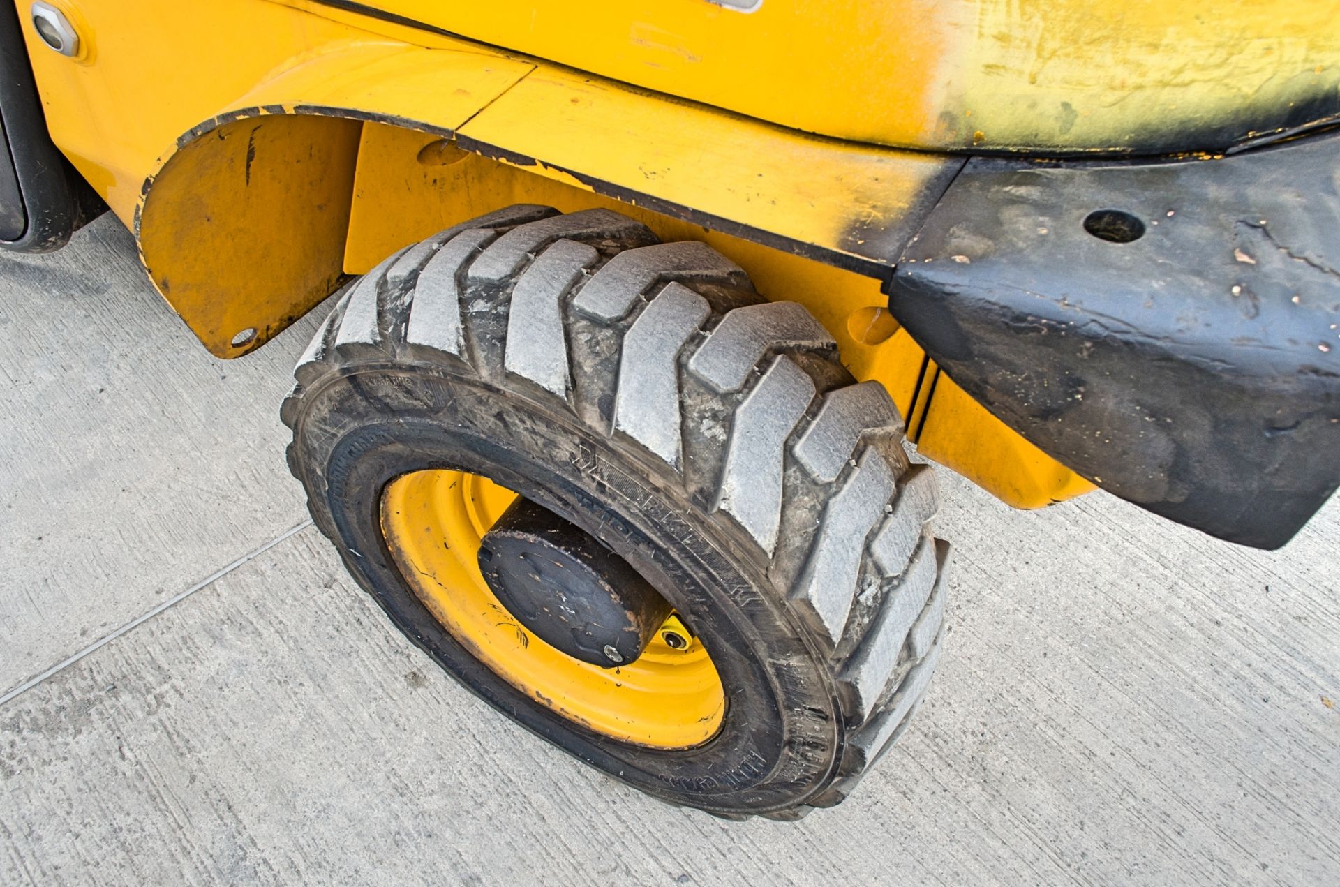 JCB 520-40 4 metre telescopic handler Year: 2008 S/N: 1014369 Recorded Hours: 4290 096569 - Image 14 of 20