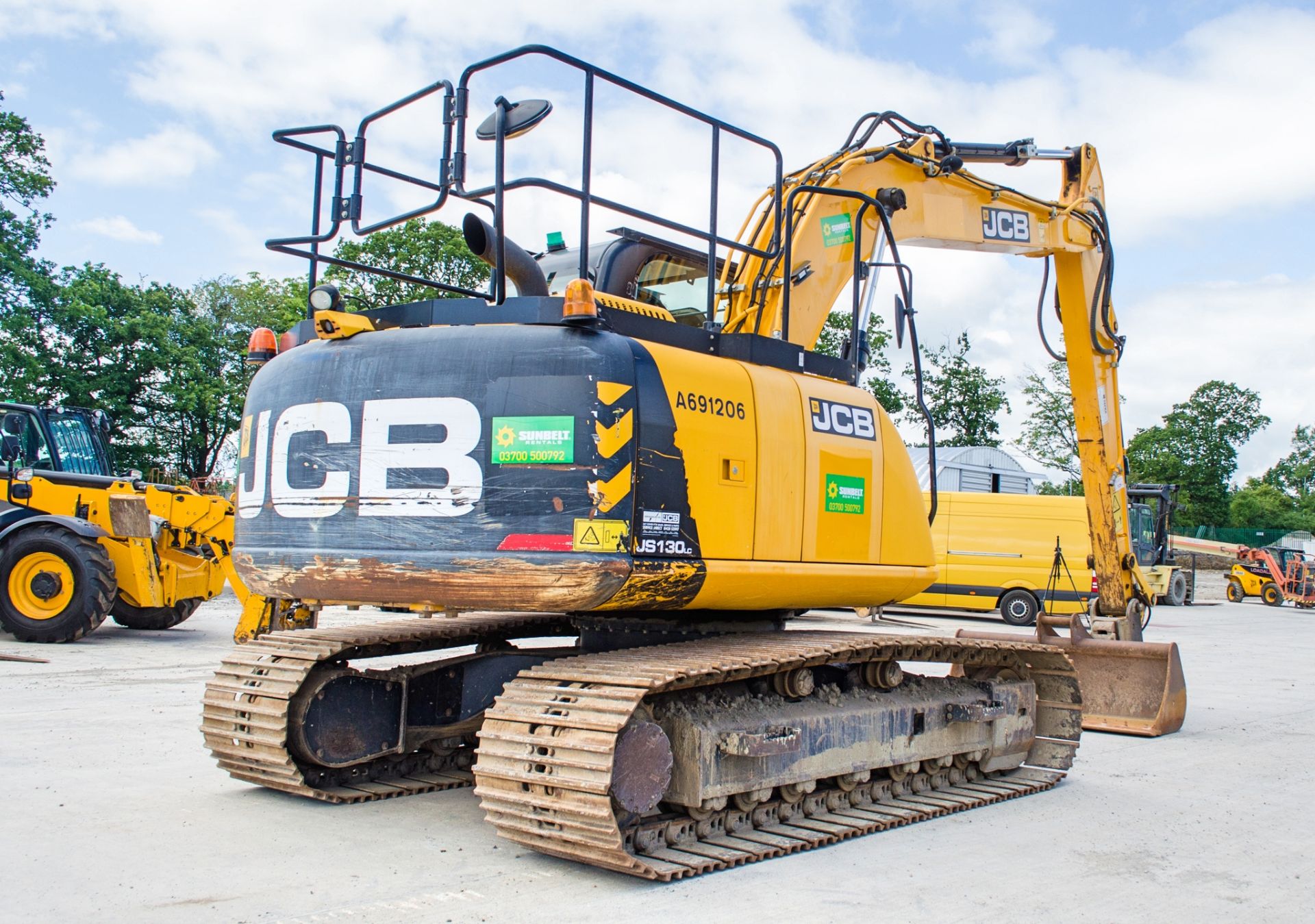 JCB JS130 13 tonne steel tracked excavator Year: 2015 S/N: 2441350 Recorded Hours: 3805 piped, - Image 3 of 28