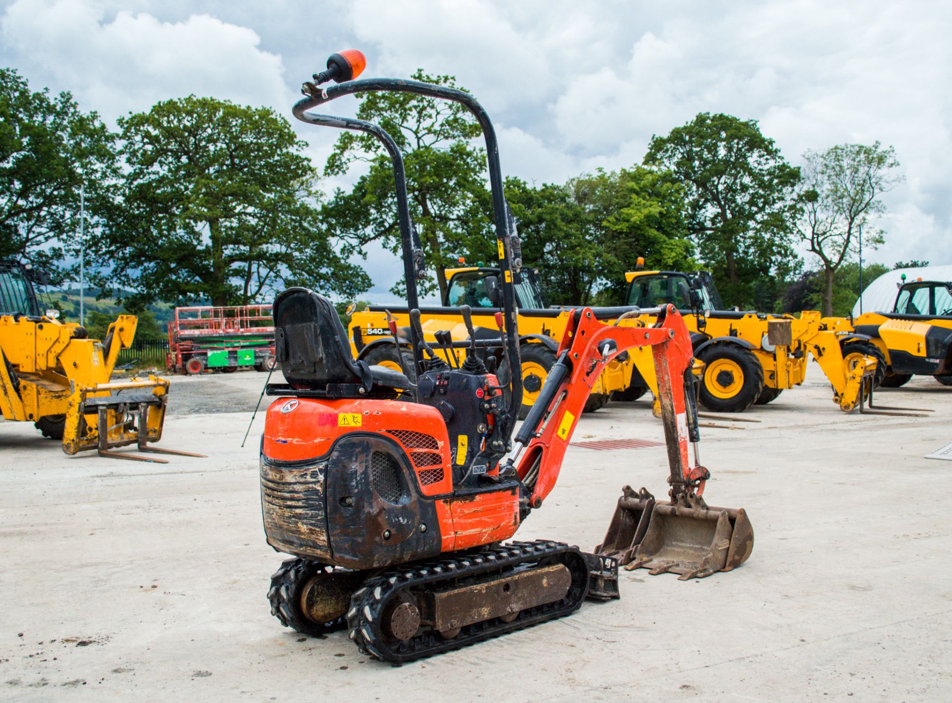 Kubota K008-3 0.8 tonne rubber tracked micro excavator Year: 2018 S/N: 30713 Recorded Hours: 1319 - Image 3 of 20
