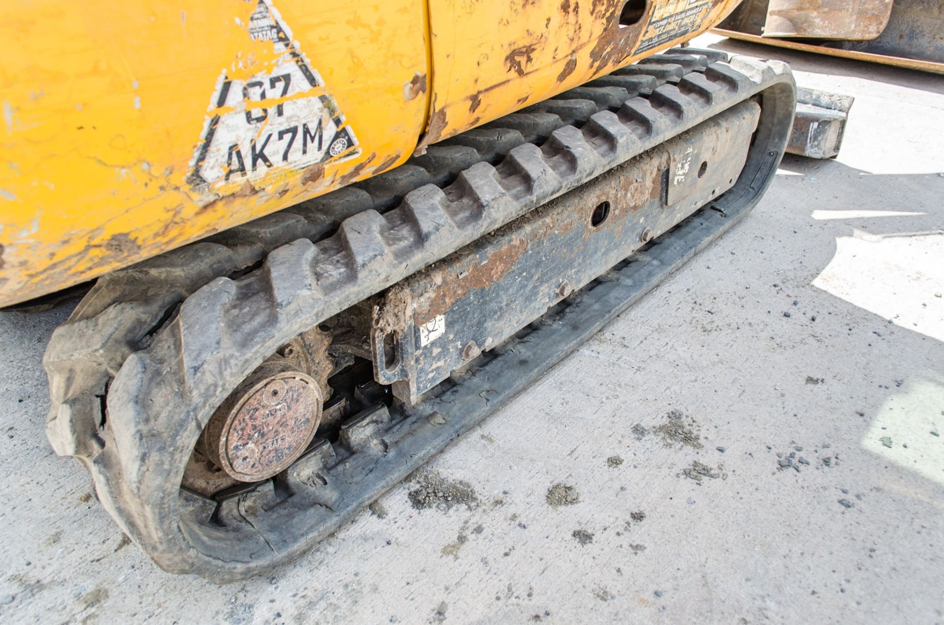 JCB 8016 CTS 1.5 tonne rubber tracked excavator Year: 2014 S/N: 2071667 Recorded Hours: 2840 - Image 10 of 21