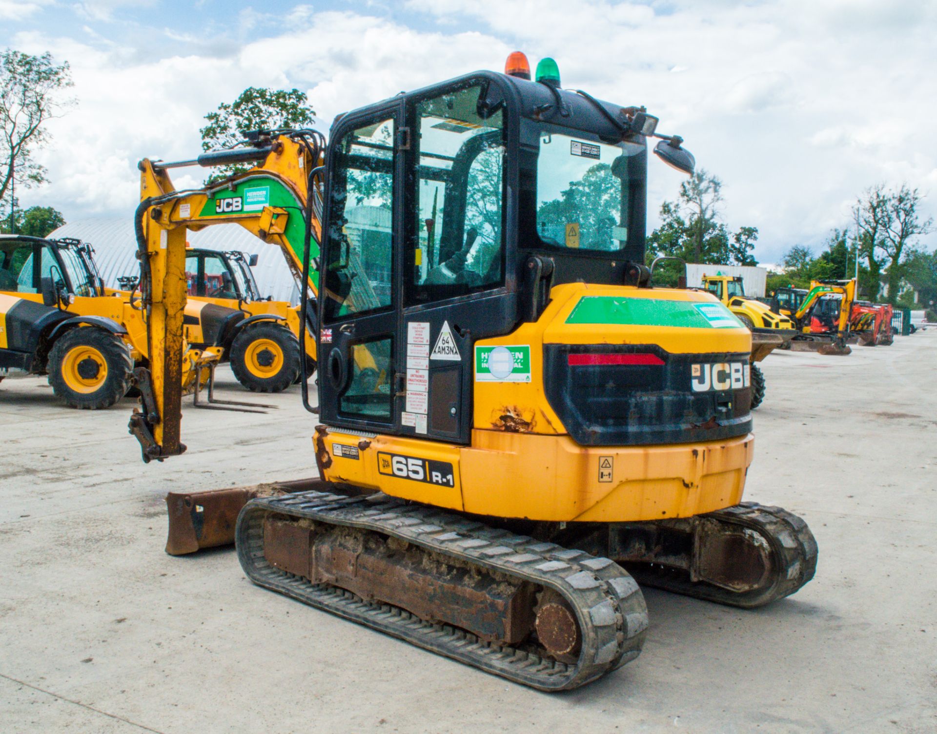 JCB 65R-1 6.5 tonne rubber tracked midi excavator Year: 2015 S/N: 914091 Recorded Hours: 1474 piped, - Image 4 of 19
