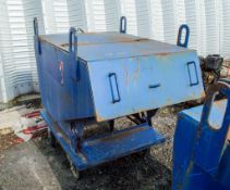 Altru fork lift tipping skip WJ2201-1795