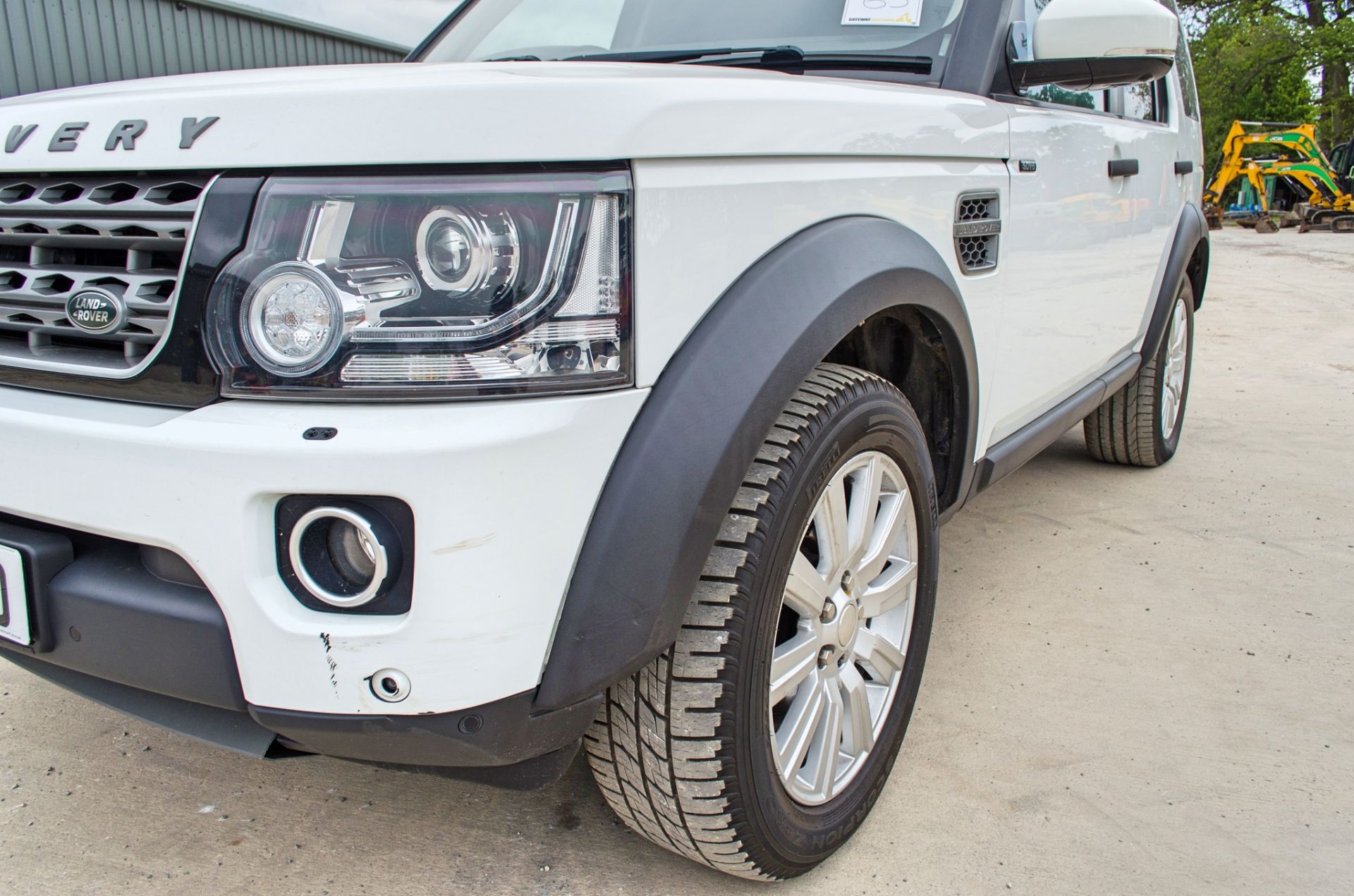 Land Rover Discovery 4 3.0 SDV6 255 XS Commercial 4x4 utility vehicle Registration Number: RV14 - Image 10 of 33
