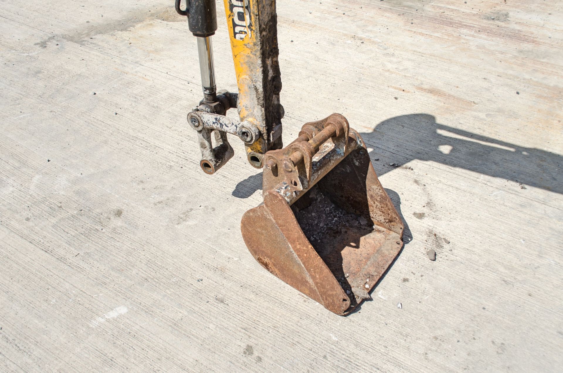 JCB 8025 2.5 tonne rubber tracked mini excavator Year: 2015 S/N: 2206855 Recorded Hours: 2757 blade, - Bild 12 aus 22