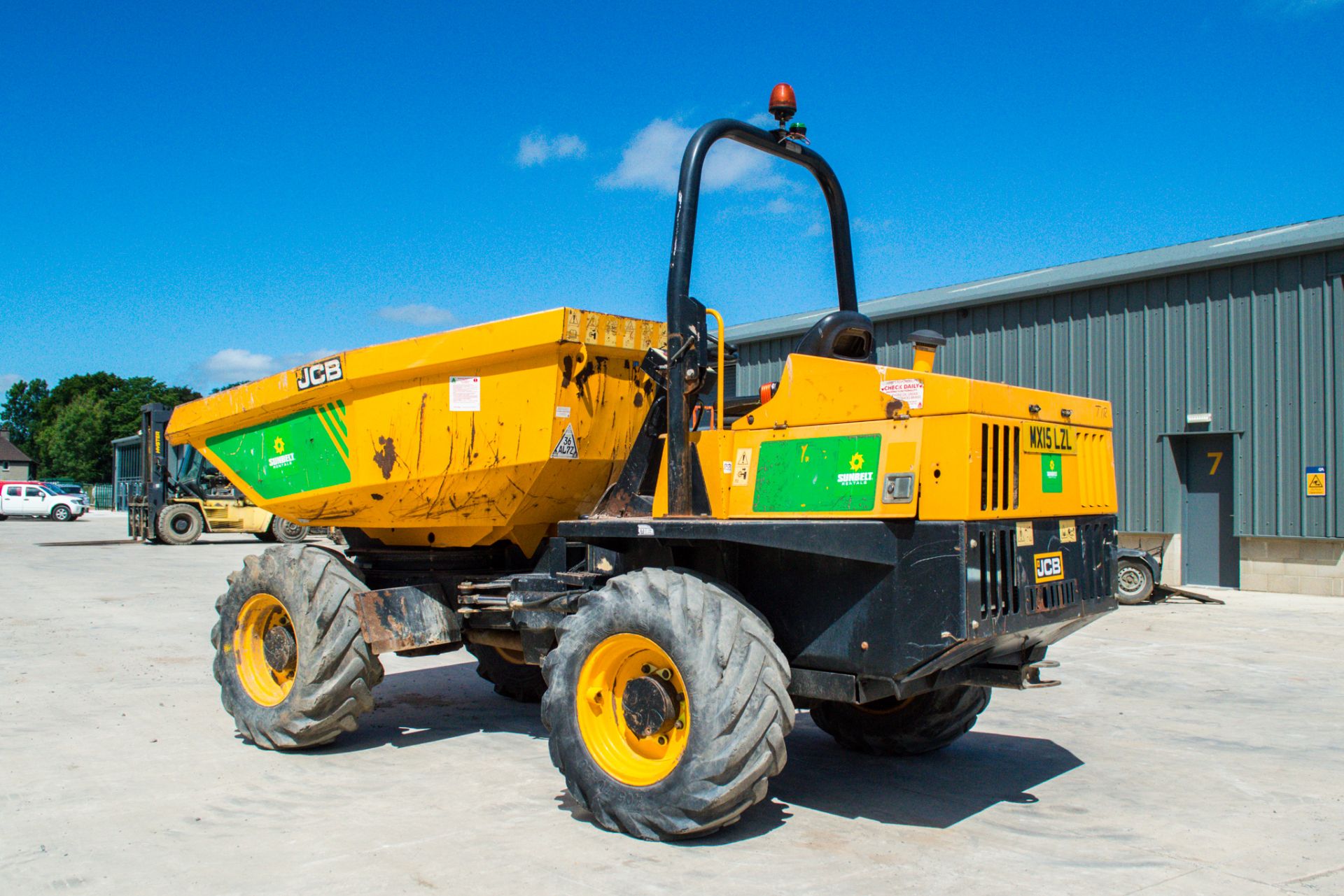 JCB 6TST 6 tonne swivel skip dumper  Year: 2015 S/N: RL7630 Recorded Hours: 1956 A667077 - Bild 3 aus 20