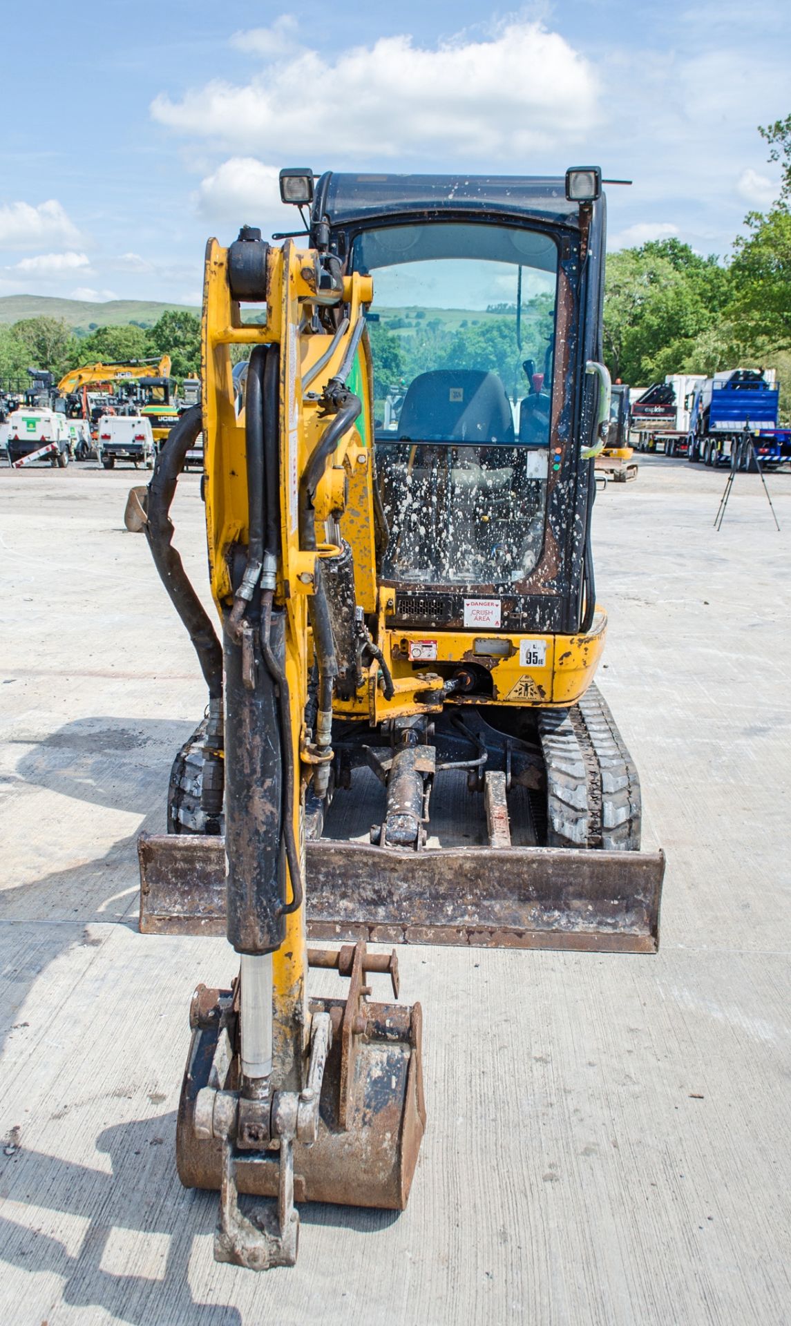 JCB 8025 2.5 tonne rubber tracked mini excavator Year: 2015 S/N: 2206855 Recorded Hours: 2757 blade, - Bild 5 aus 22