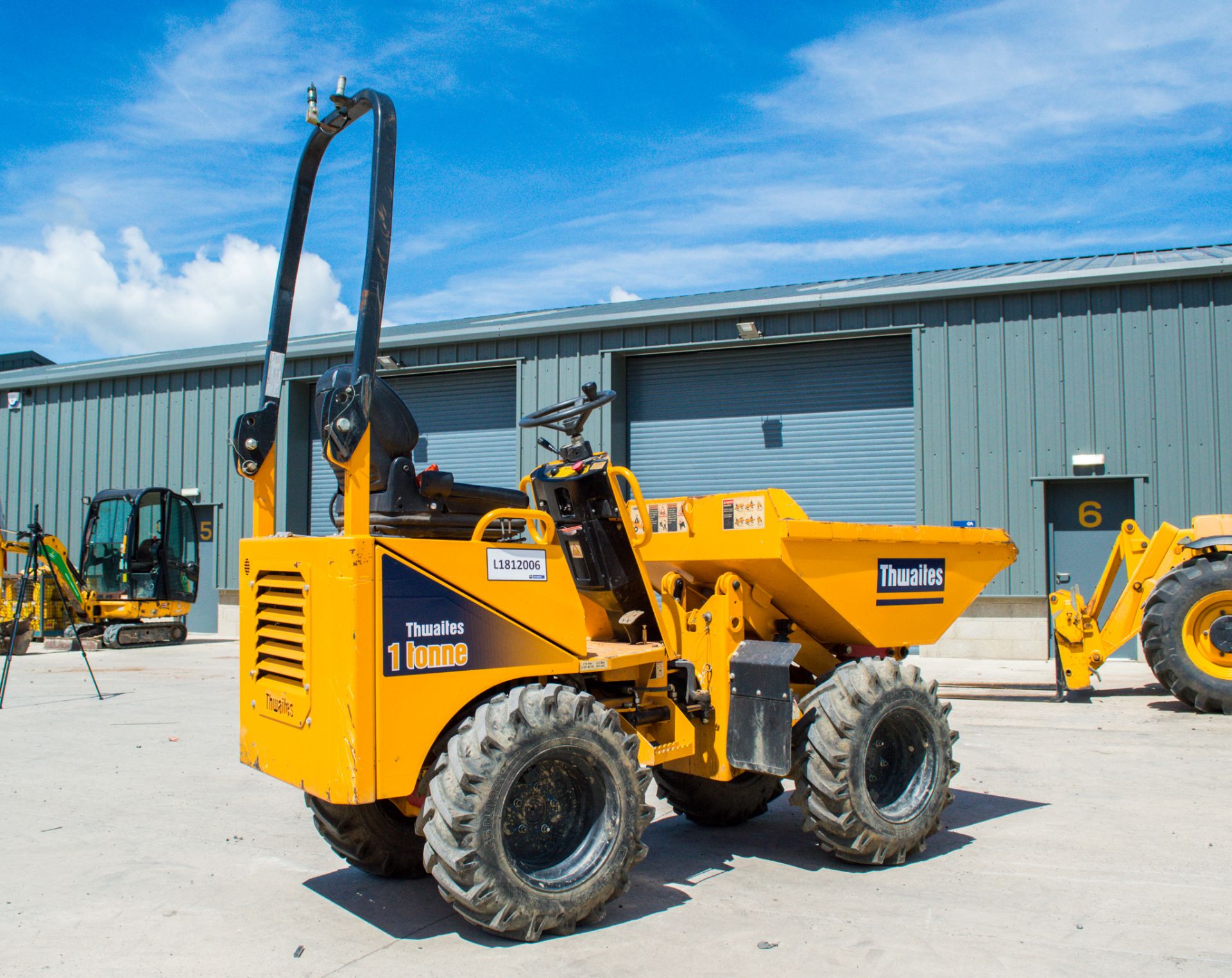 Thwaites 1 tonne hi tip dumper Year: 2018 S/N: E5657 Recorded hours: 422 XL1812006 - Image 4 of 22