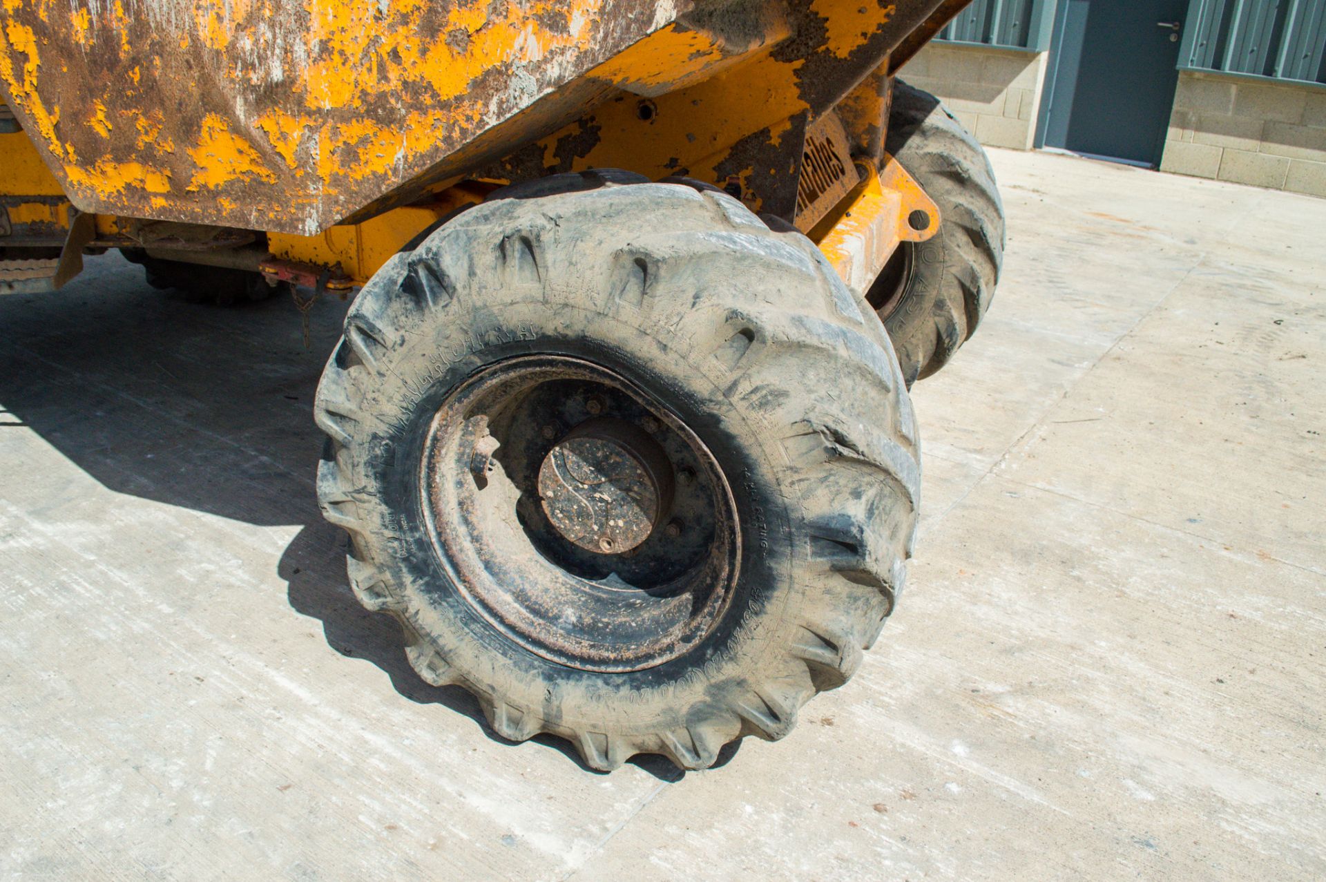 Thwaites 6 tonne straight skip dumper Year: 2008 S/N: 801B7712 Recorded Hours: 3987 DU14 - Image 9 of 21