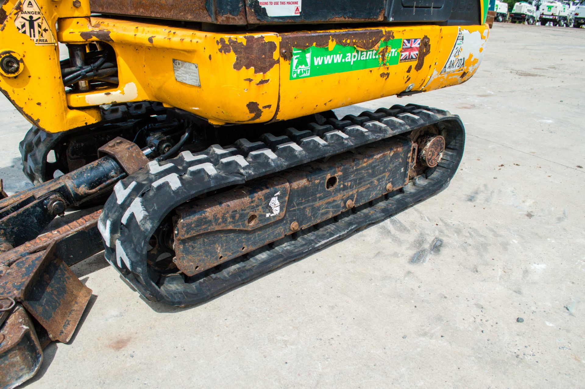 JCB 8018 CTS 1.8 tonne rubber tracked mini excavator Year: 2014 VIN: JCB08018E02333879 Recorded - Bild 9 aus 22
