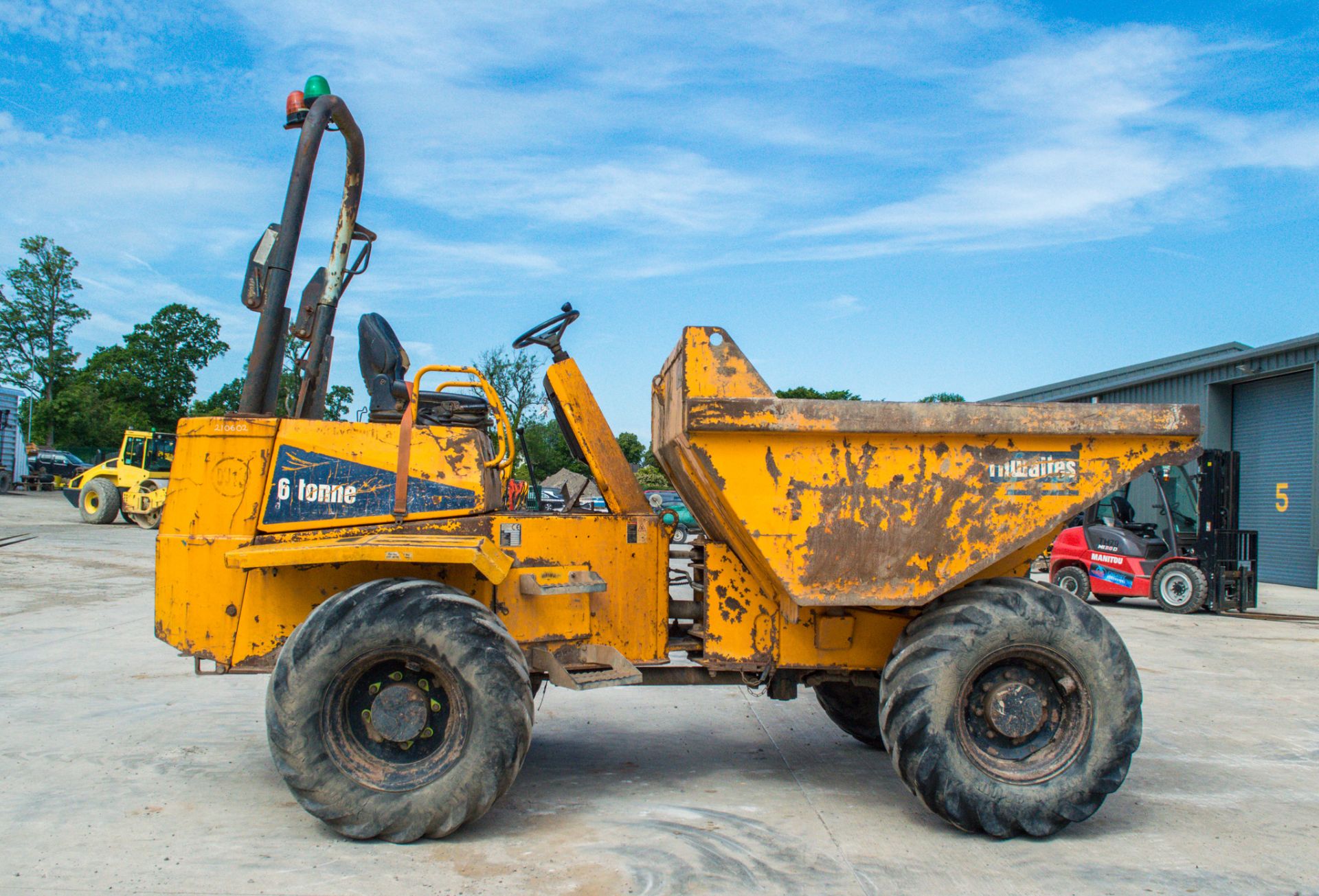 Thwaites 6 tonne straight skip dumper Year: 2008 S/N: 801B7708 Recorded Hours: 1981 DU13 - Image 8 of 21