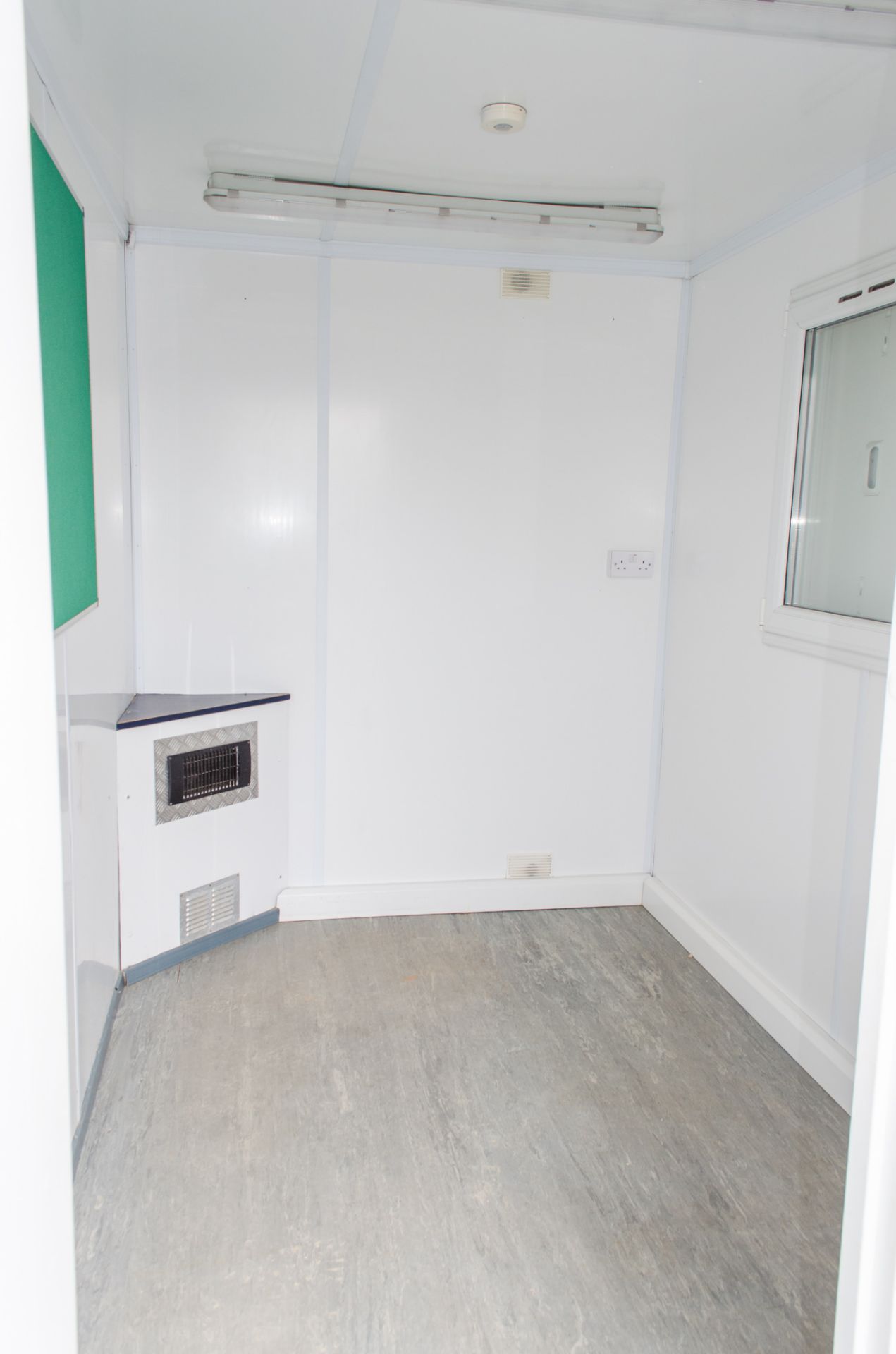 24 ft x 9 ft steel anti vandal welfare site unit Comprising of: canteen area, drying room, office, - Image 8 of 10