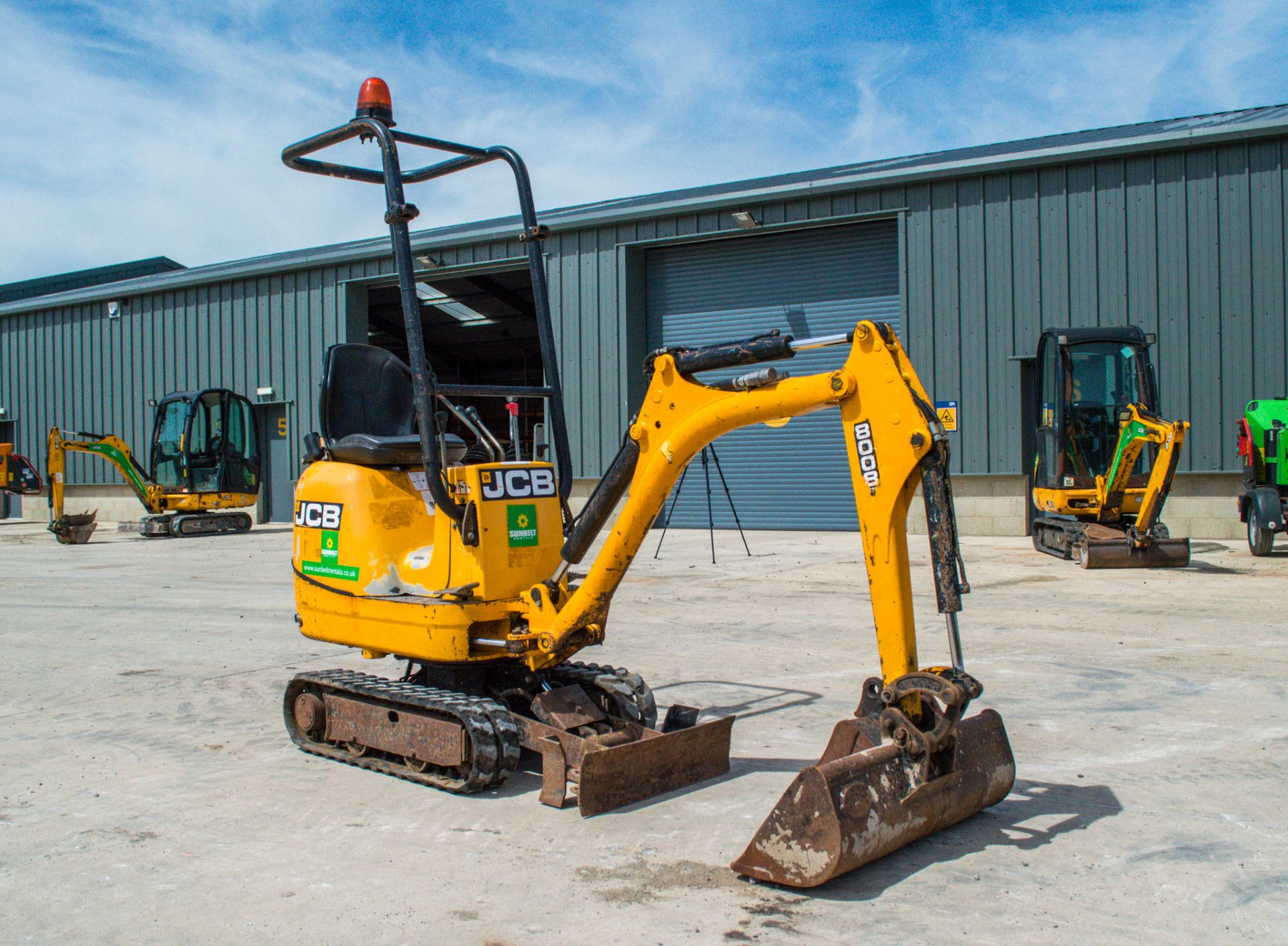 JCB 8008 CTS 0.8 tonne rubber tracked micro excavator Year: 2015 S/N: 410196 Recorded Hours: 373 - Image 2 of 20