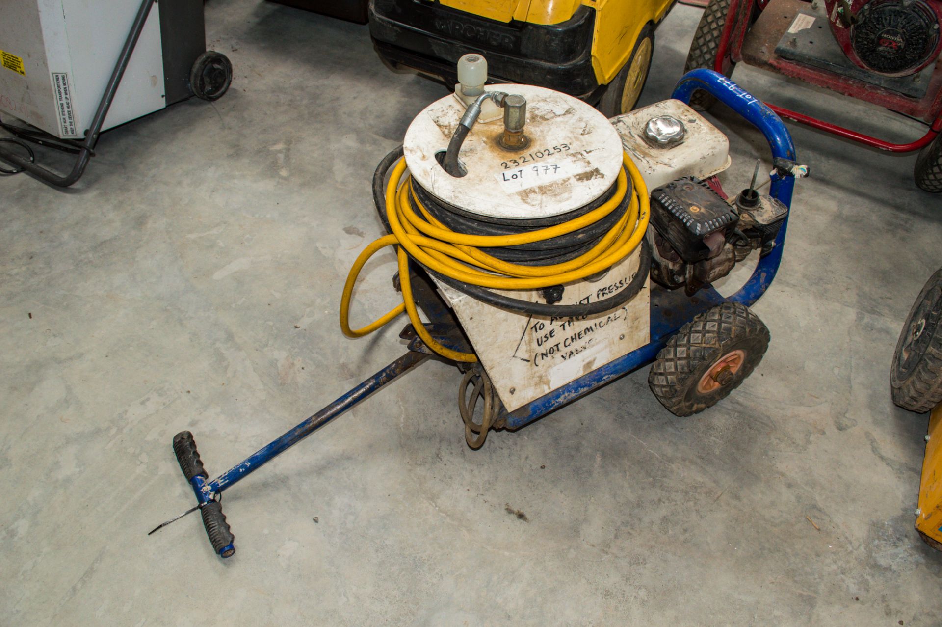 Brendon petrol driven pressure washer 23210253