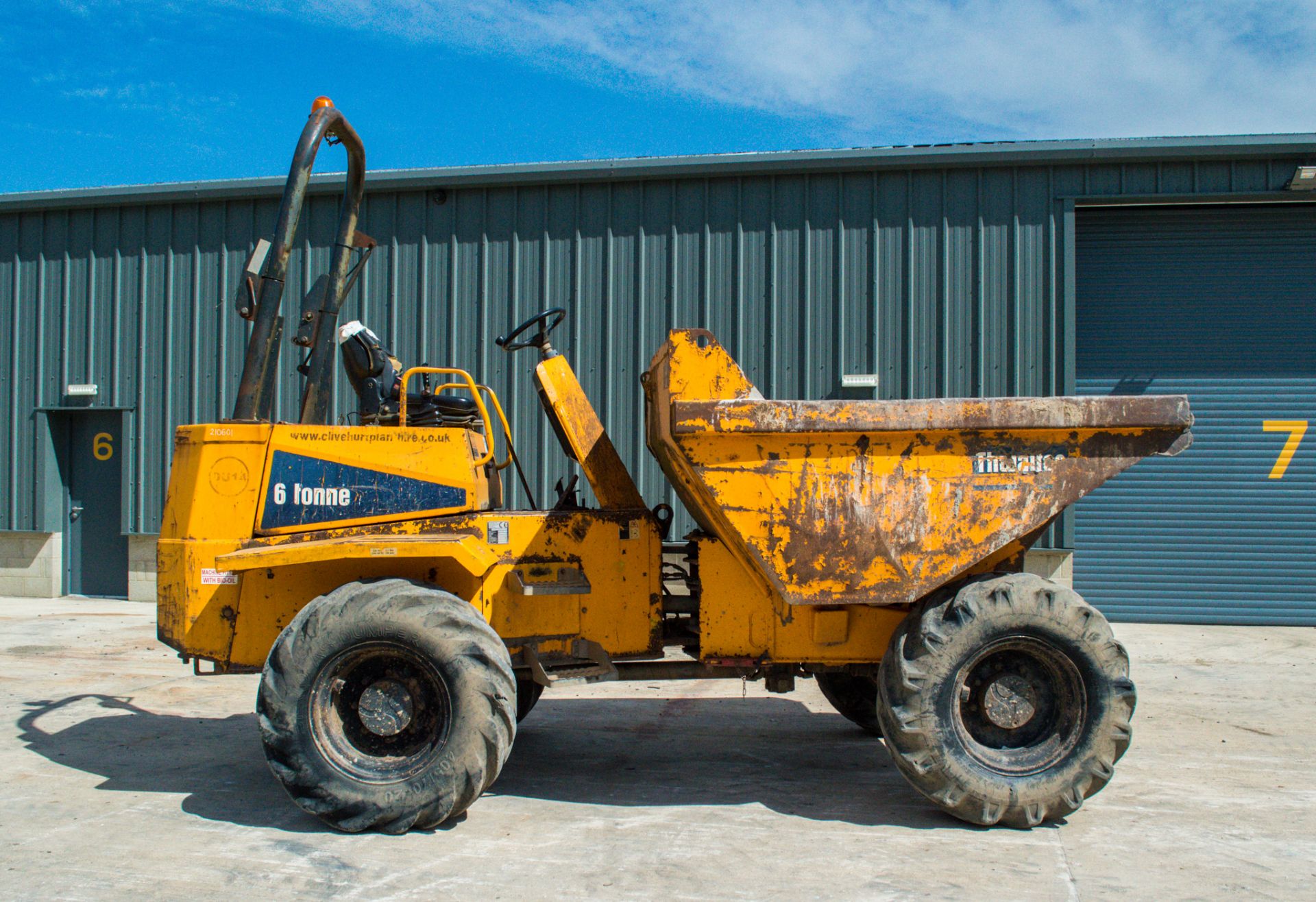 Thwaites 6 tonne straight skip dumper Year: 2008 S/N: 801B7712 Recorded Hours: 3987 DU14 - Image 8 of 21