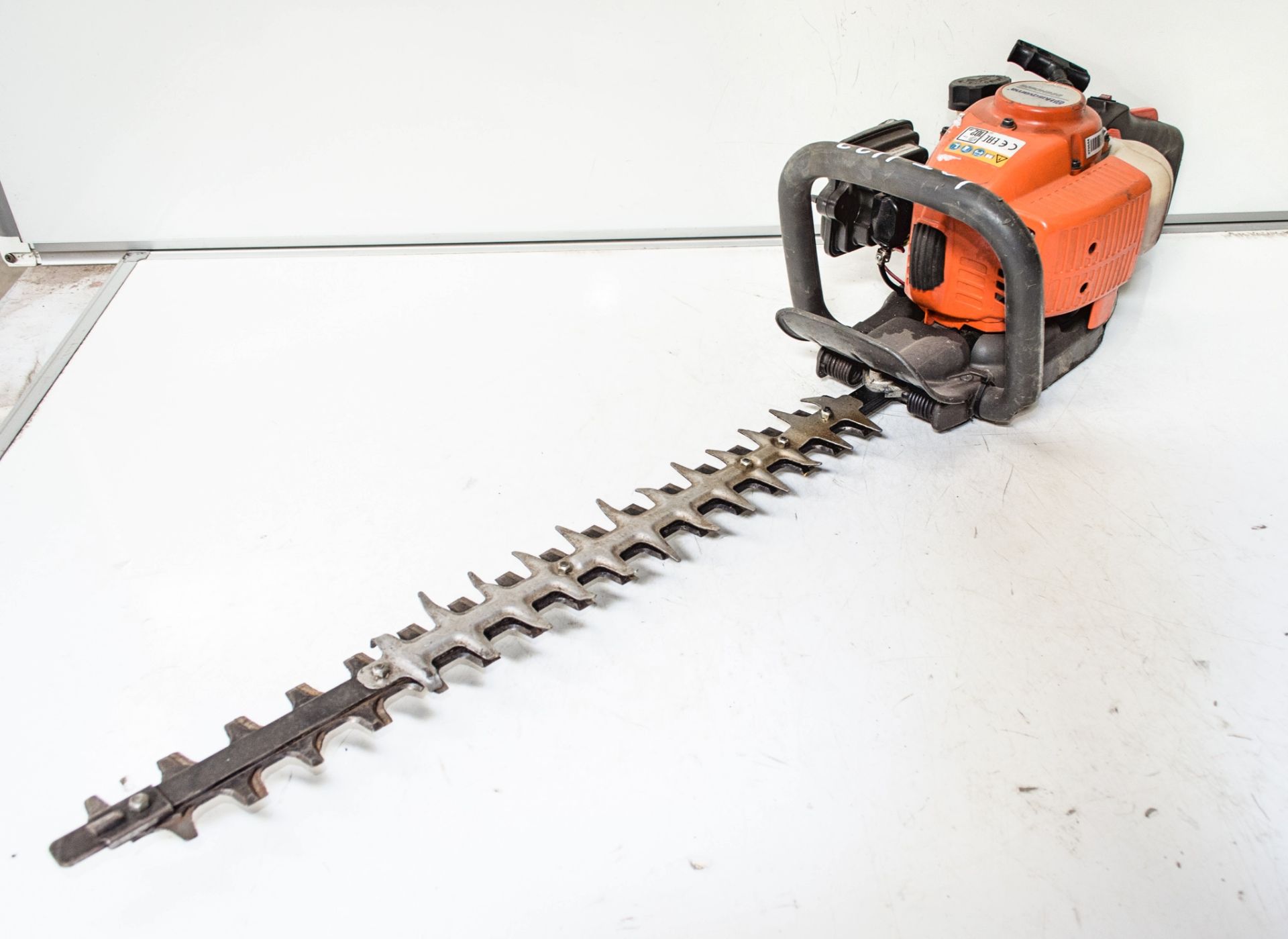 Husqvarna 226HD60S petrol driven hedge cutter 18040291