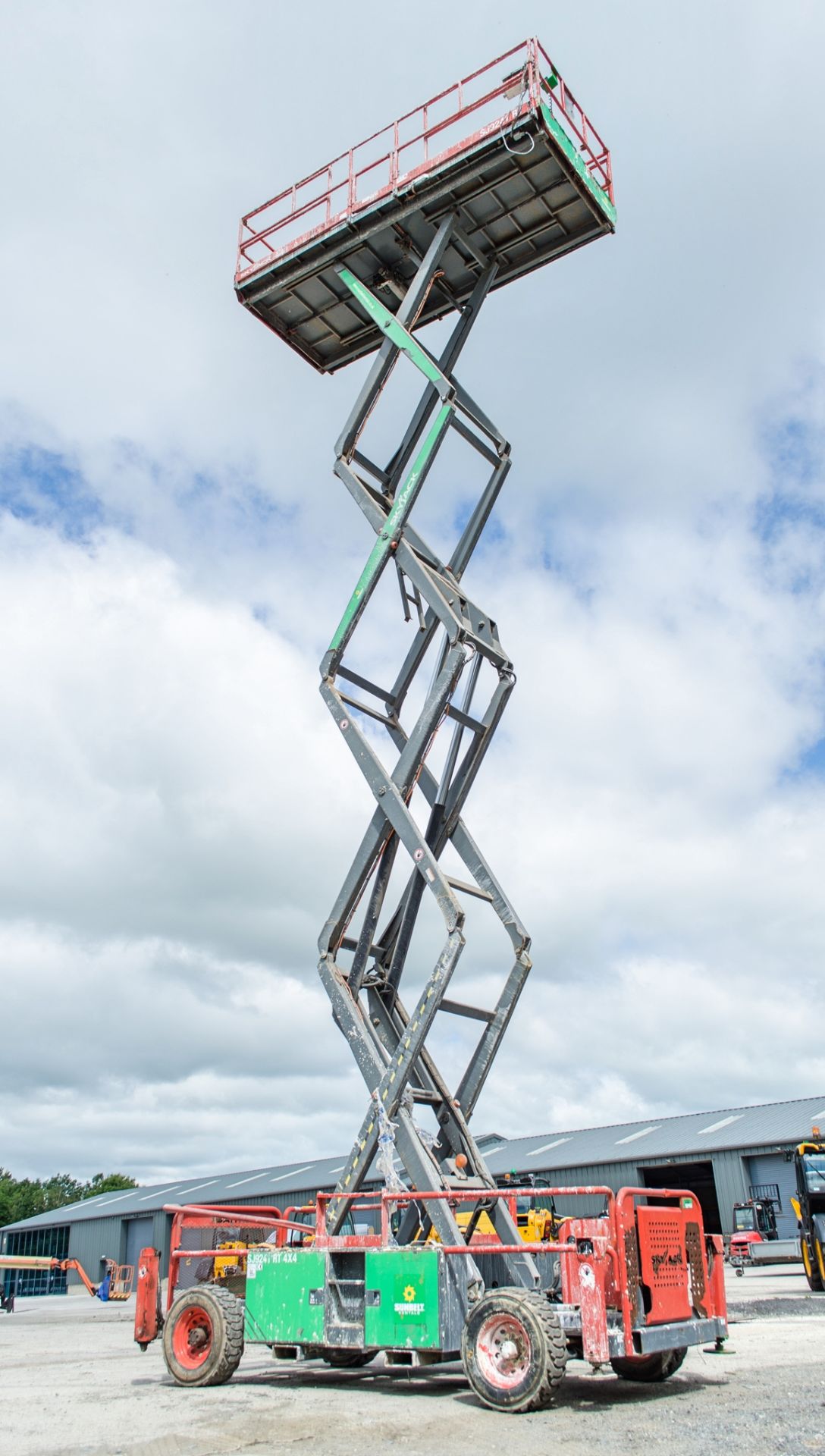 Skyjack SJ9241 RT 4x4 diesel driven scissor lift access platform Year: 2015 S/N: 55000109 A679752 - Image 9 of 21