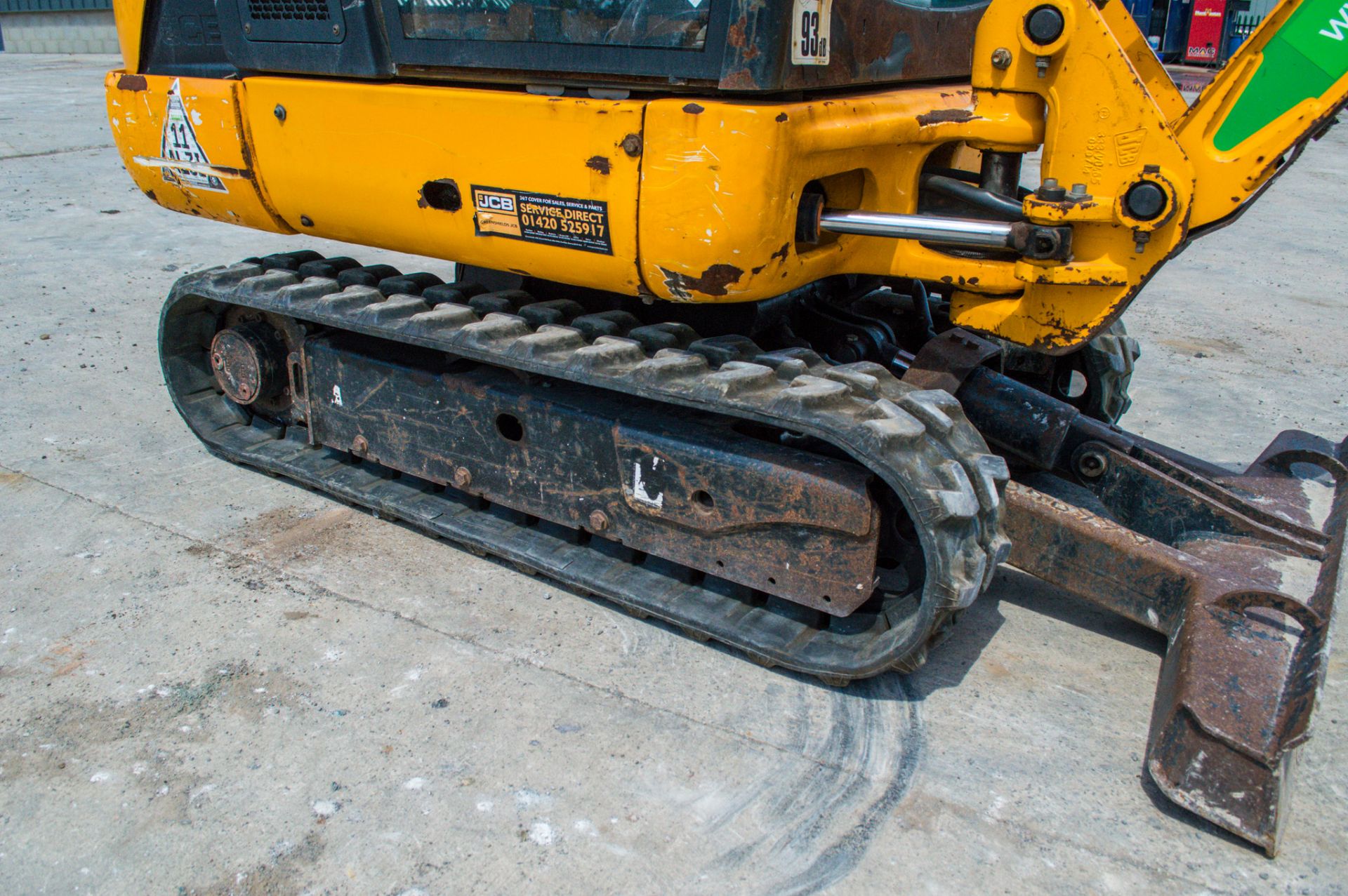 JCB 8016 CTS  1.6 tonne rubber tracked mini excavator Year: 2015 S/N: 2071735 Recorded Hours: 2088 - Image 10 of 21