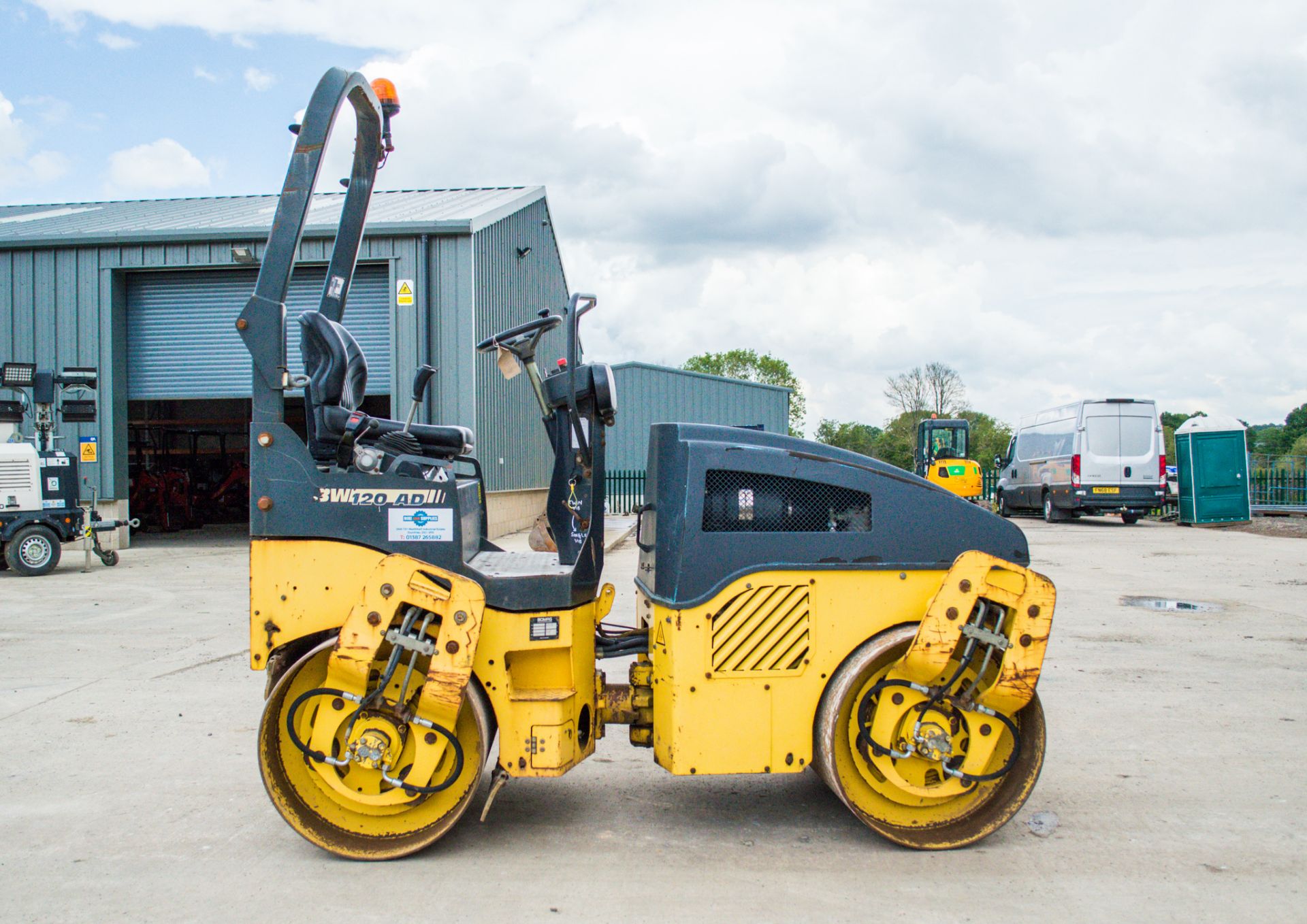 Bomag BW120 AD-4 diesel driven double drum roller Year: 2006 S/N: 0022992 Recorded Hours: 1373 - Image 7 of 12