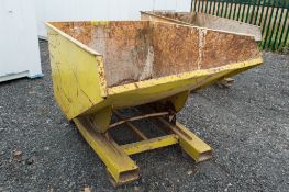 Fork lift tipping skip 4090