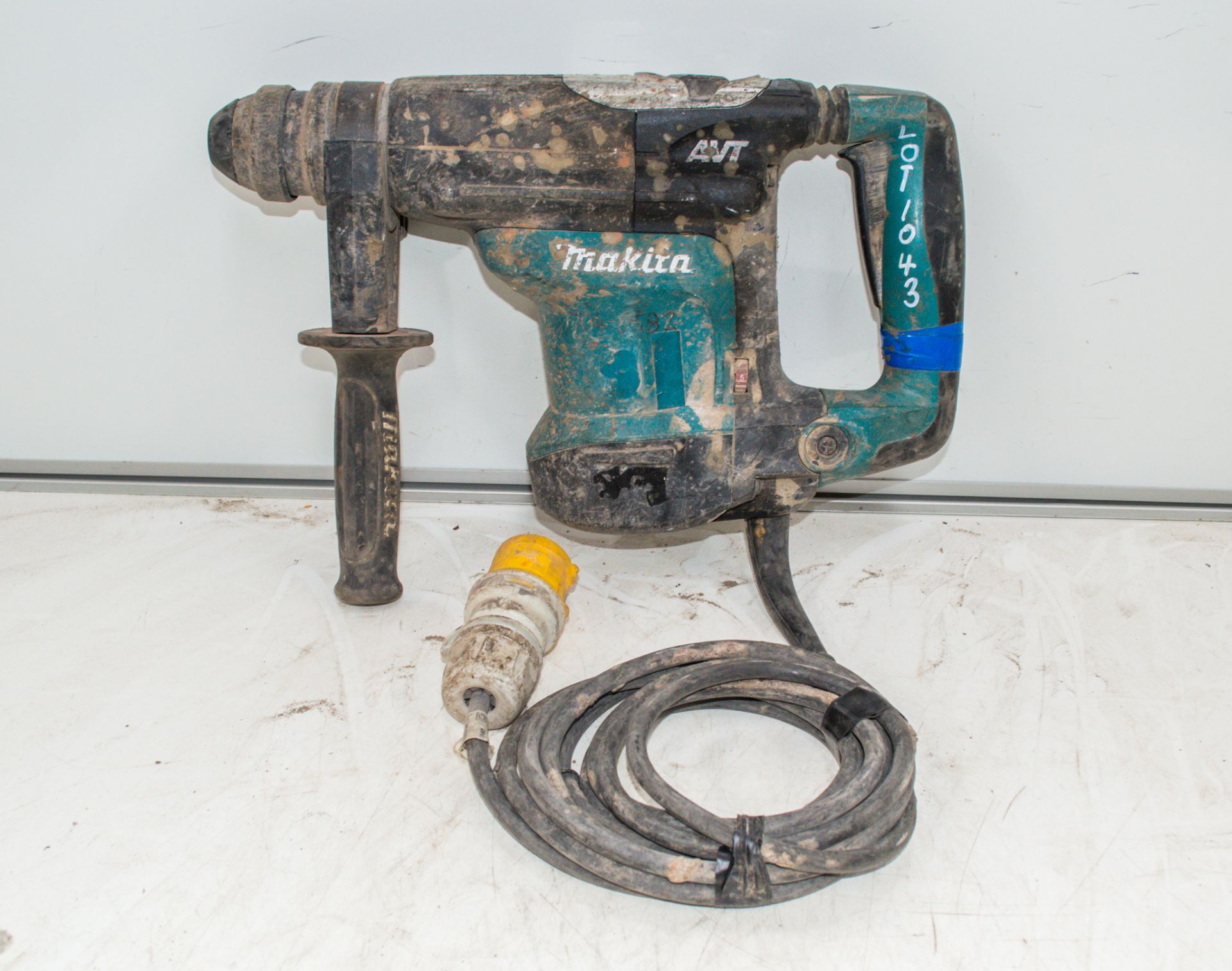 Makita HR3210C 110v SDS rotary hammer drill 17040582