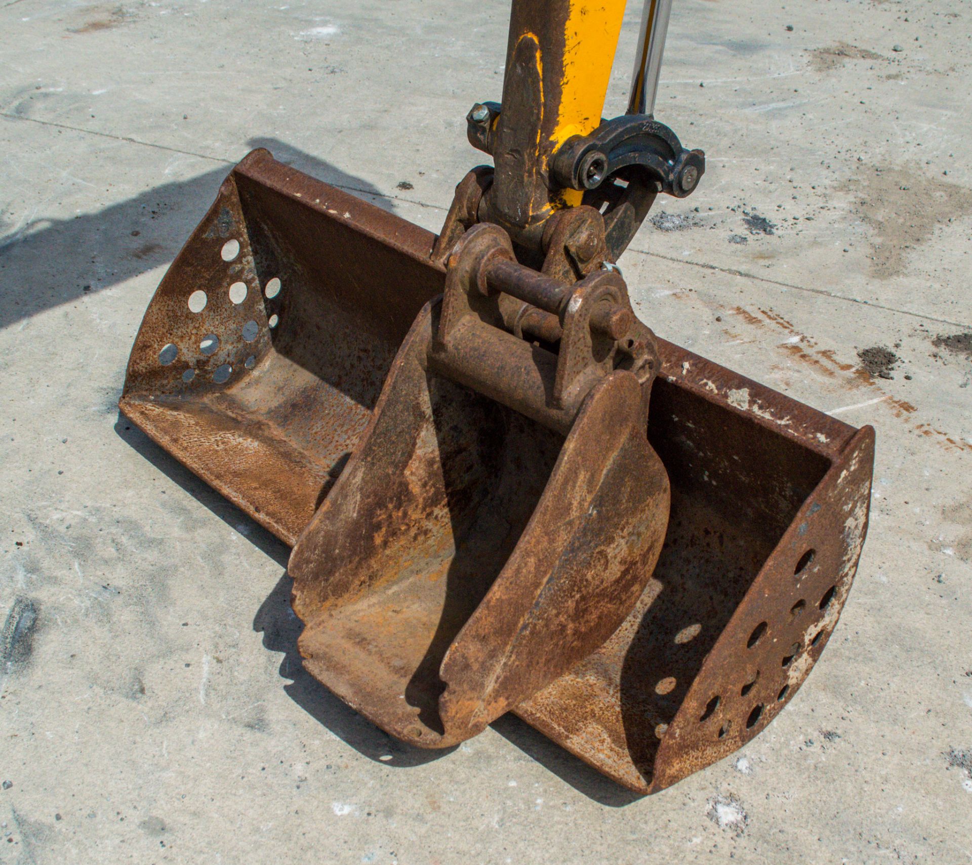 JCB 8018 CTS 1.8 tonne rubber tracked mini excavator Year: 2014 VIN: JCB08018E02333879 Recorded - Bild 13 aus 22