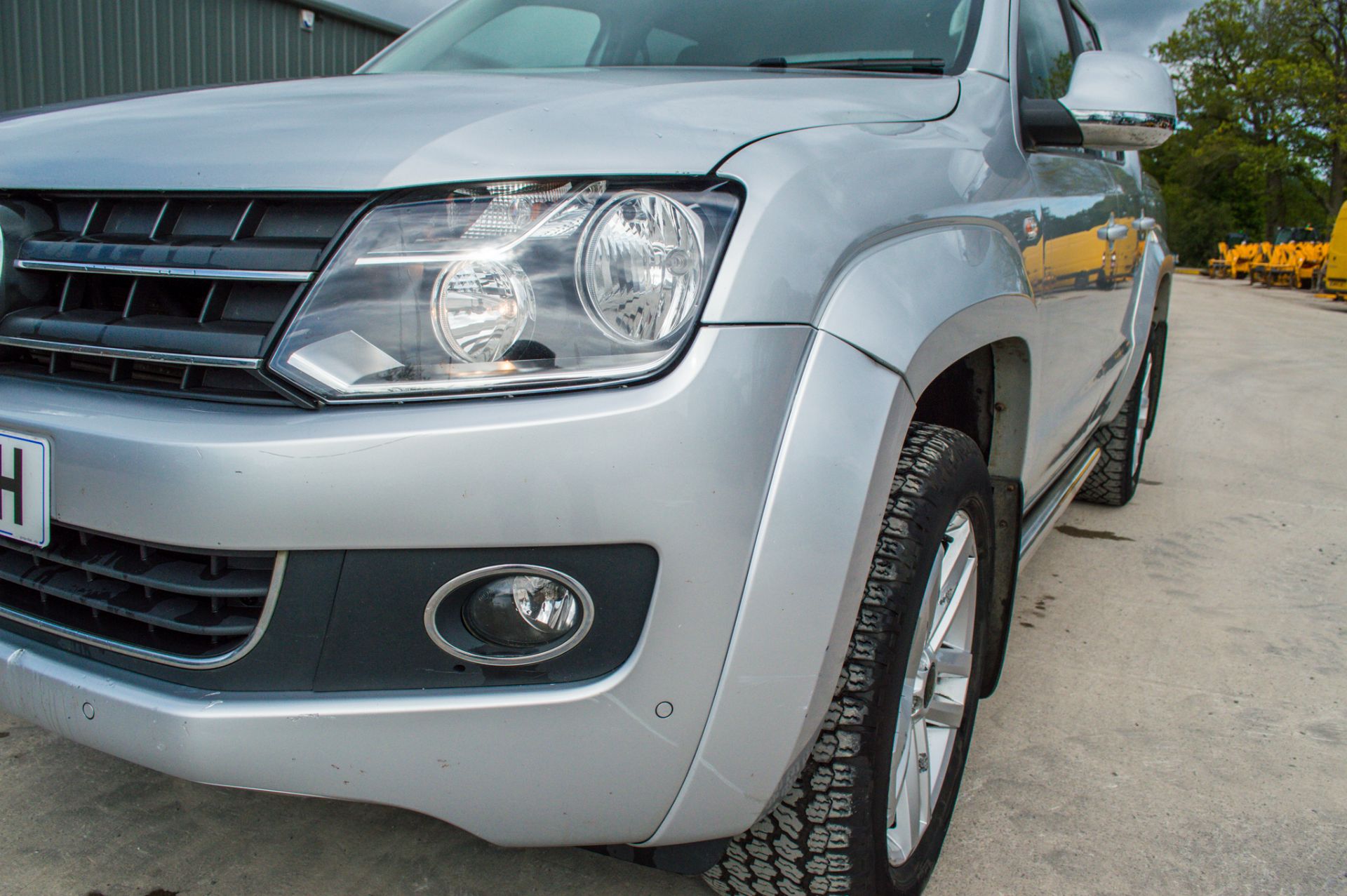 Volkswagen Amarok 2.0 TDI highline 4wd automatic double cab pick up Reg No: PE63 EYH Date of - Image 11 of 30