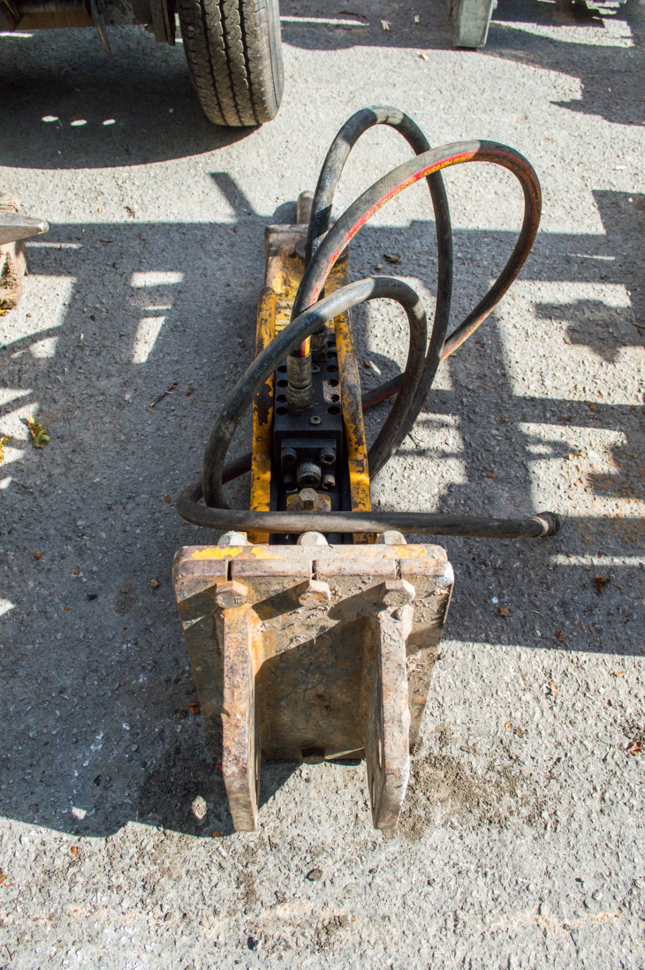 Hydraulic breaker to suit 1.5 tonne mini excavator HBR747 - Image 2 of 2