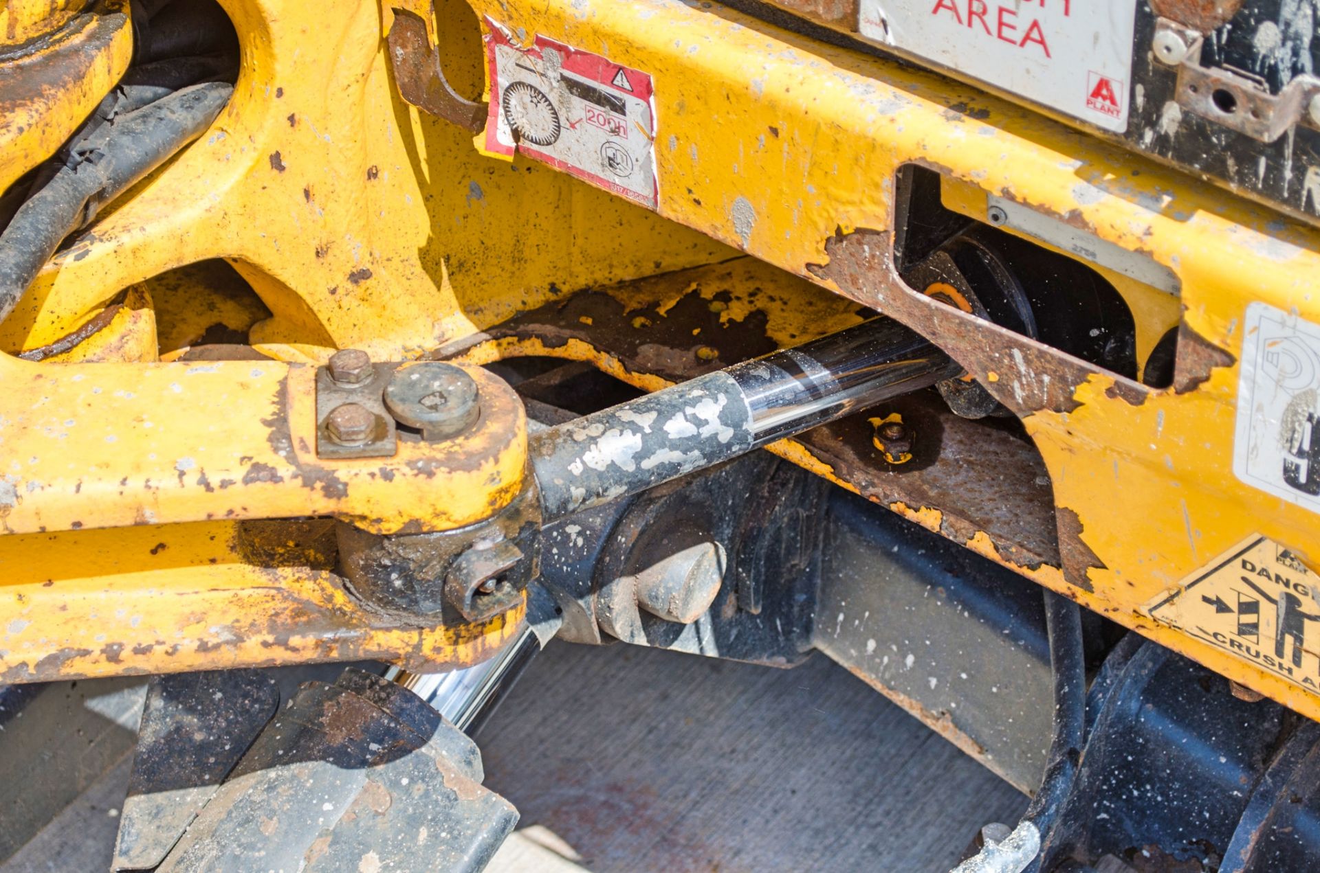 JCB 8025 2.5 tonne rubber tracked mini excavator Year: 2015 S/N: 2206855 Recorded Hours: 2757 blade, - Bild 15 aus 22
