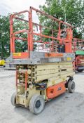 JLG 2630 ES battery electric scissor lift Year: 2006 S/N: 1200011002 Recorded hours: 355 HYP067