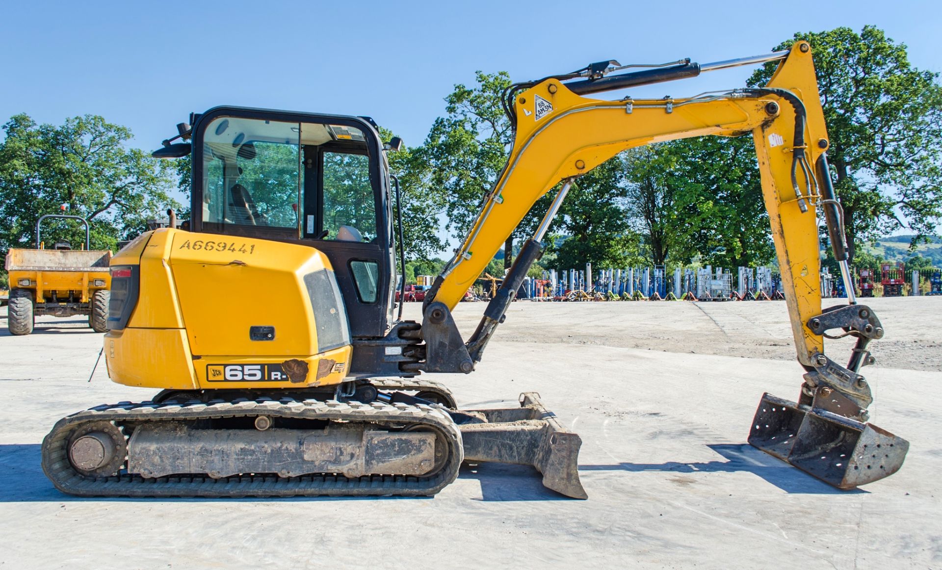 JCB 65R-1 6.5 tonne rubber tracked excavator Year: 2015 S/N: 1914098 Recorded hours: 817 Blade, - Image 8 of 22